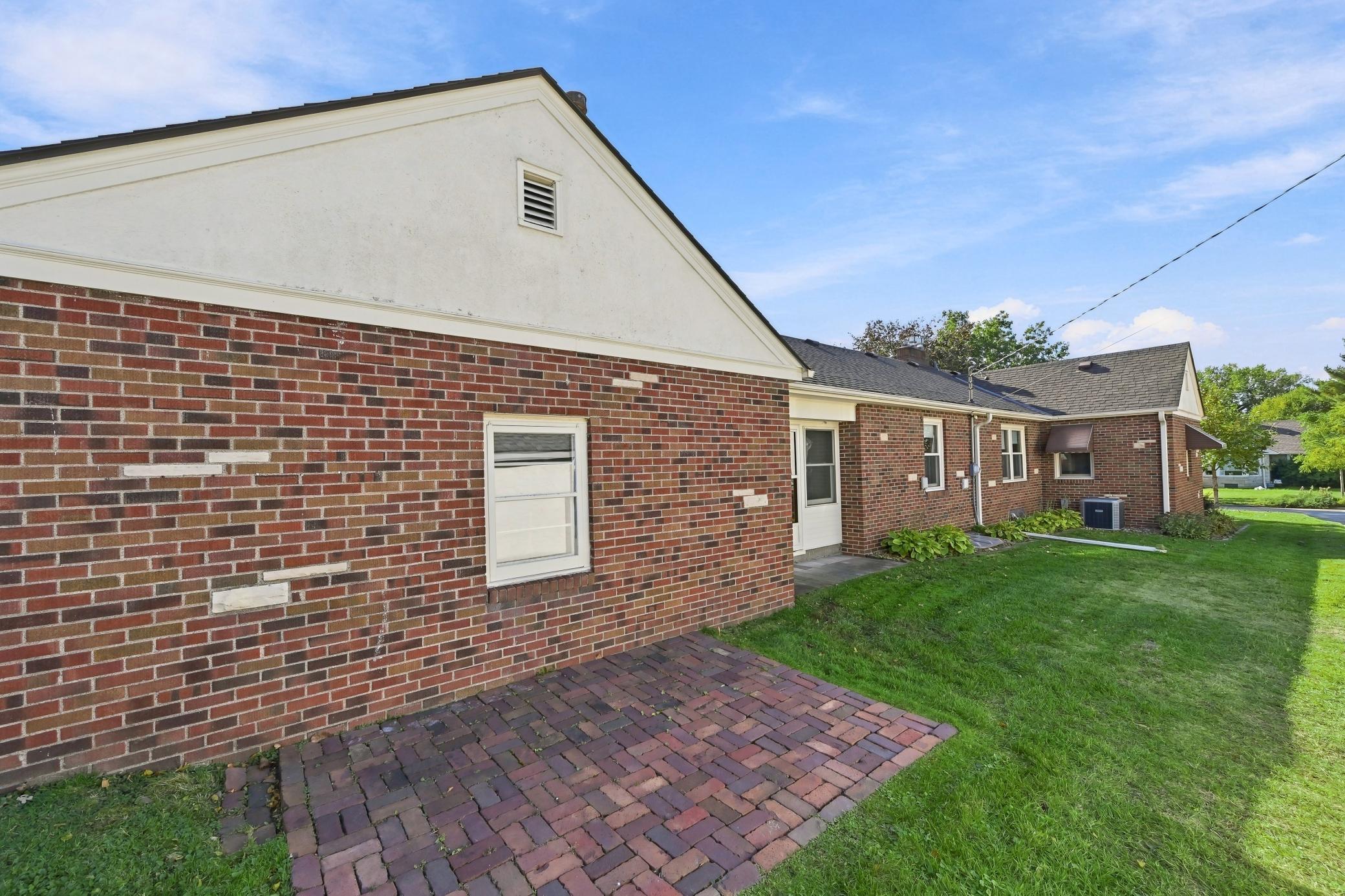 View of Residential at 823 Cottage Avenue, Saint Paul MN 55117, Saint Paul (63 of 67) - Mike Wilen | Minnesota Team Real Estate