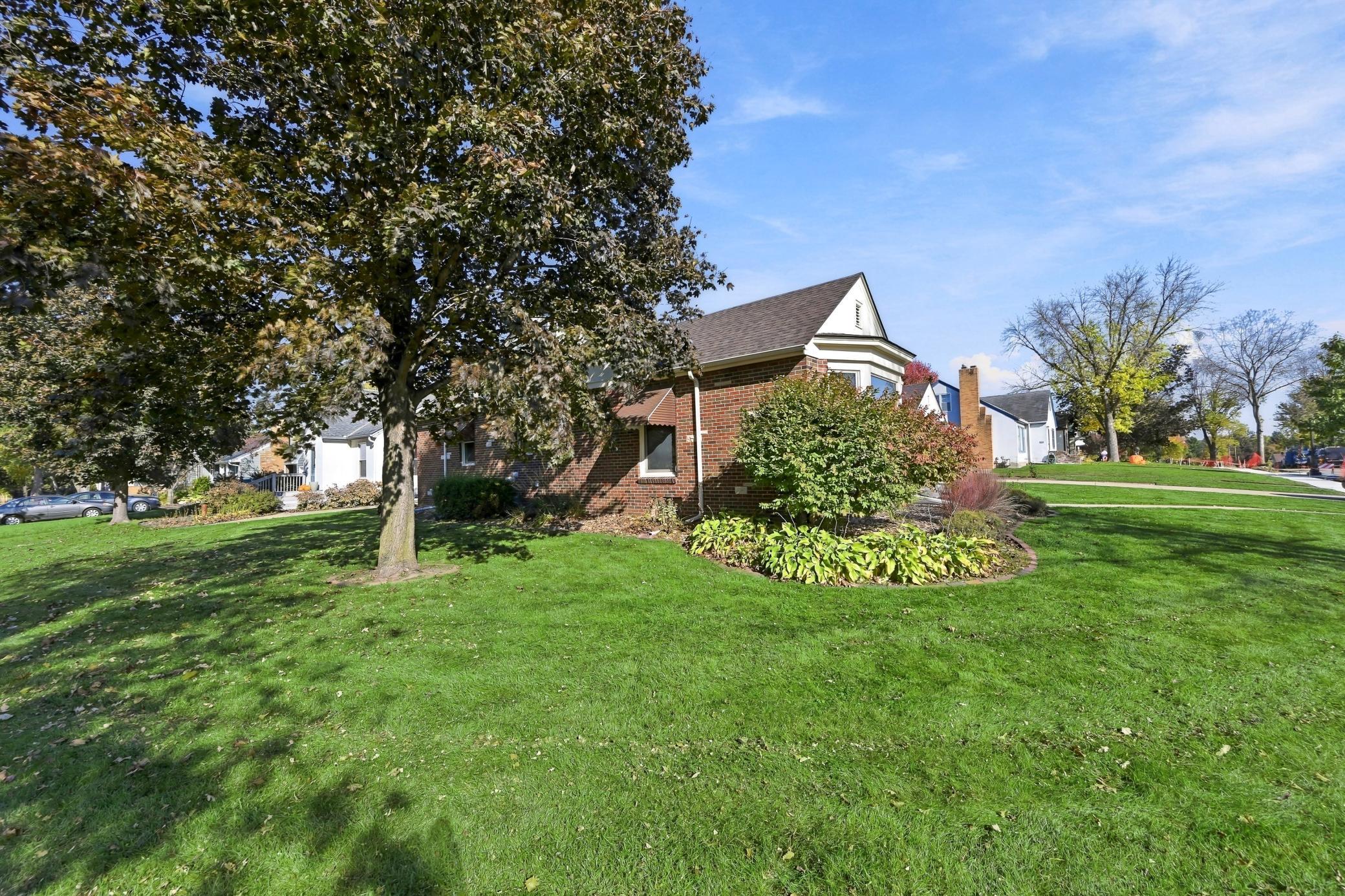 View of Residential at 823 Cottage Avenue, Saint Paul MN 55117, Saint Paul (58 of 67) - Mike Wilen | Minnesota Team Real Estate