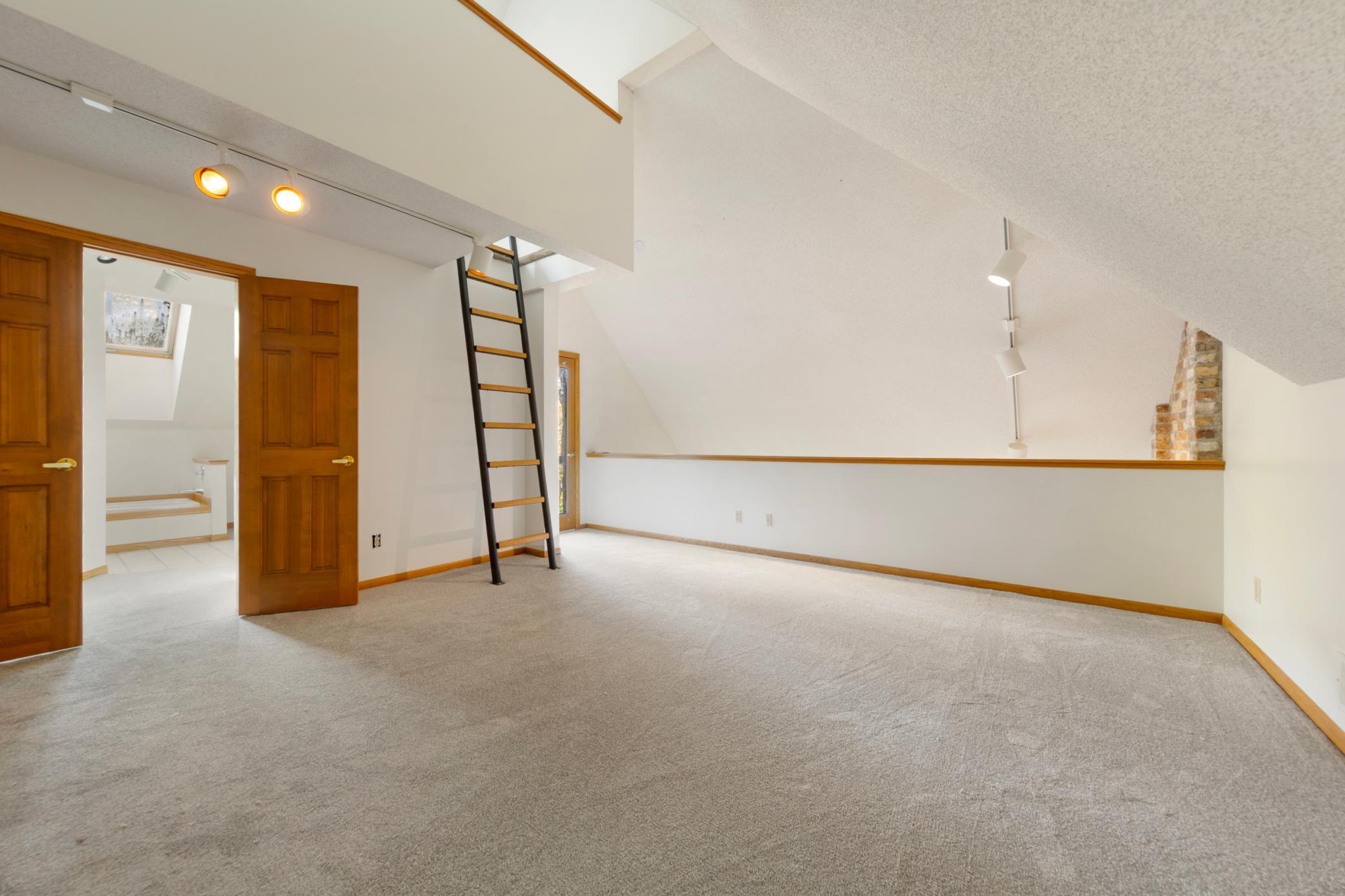 View of Residential at 16509 Lake Street Extension, Minnetonka MN 55345, Minnetonka (10 of 31) - Mike Wilen | Minnesota Team Real Estate