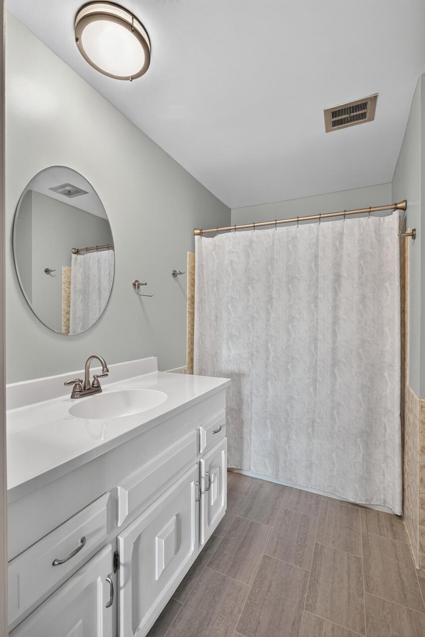 View of Residential at 2690 Oxford Street #219, Roseville MN 55113, Roseville (17 of 30) - Mike Wilen | Minnesota Team Real Estate