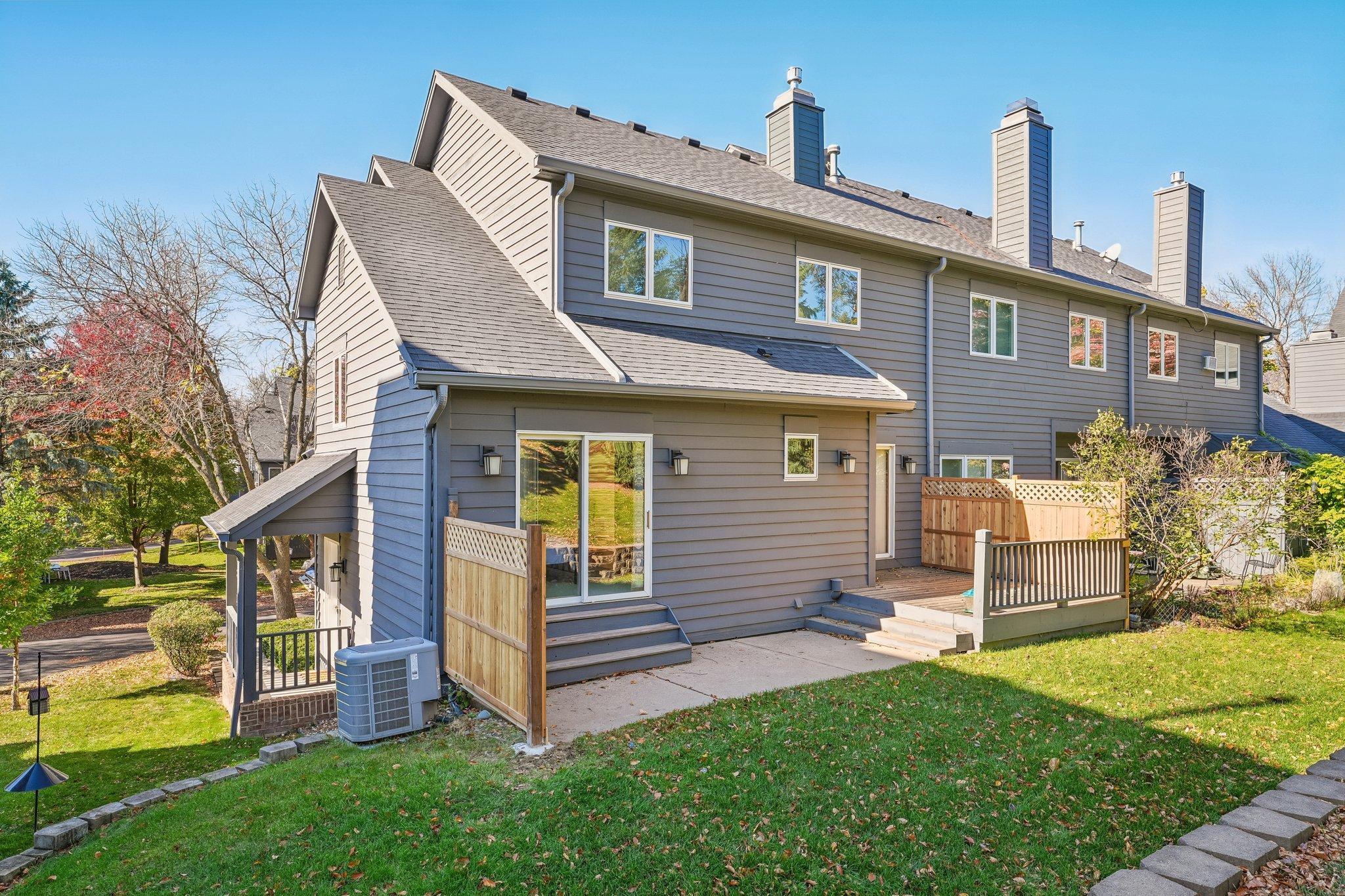View of Residential at 2272 Sherwood Court, Minnetonka MN 55305, Minnetonka (21 of 22) - Mike Wilen | Minnesota Team Real Estate