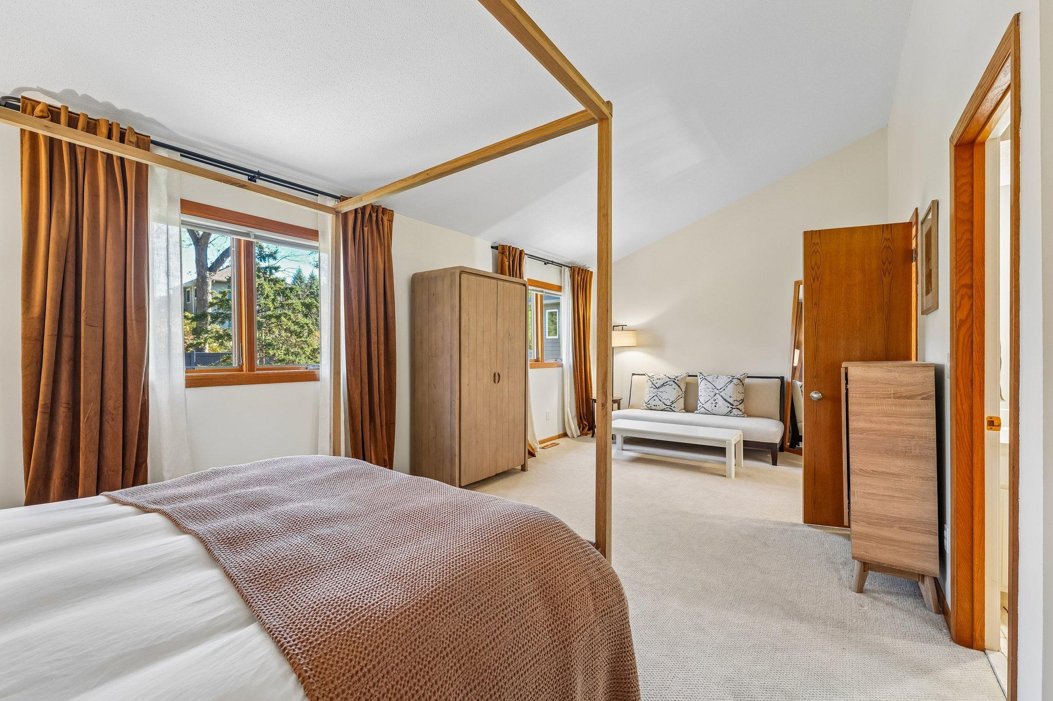 View of Residential at 2272 Sherwood Court, Minnetonka MN 55305, Minnetonka (17 of 22) - Mike Wilen | Minnesota Team Real Estate