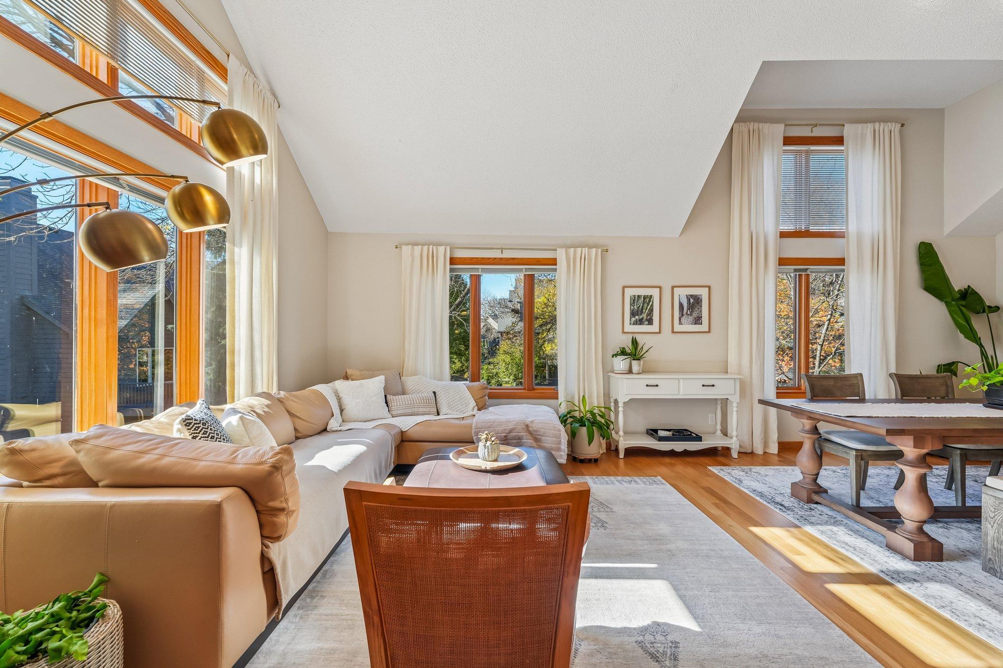 View of Residential at 2272 Sherwood Court, Minnetonka MN 55305, Minnetonka (3 of 22) - Mike Wilen | Minnesota Team Real Estate