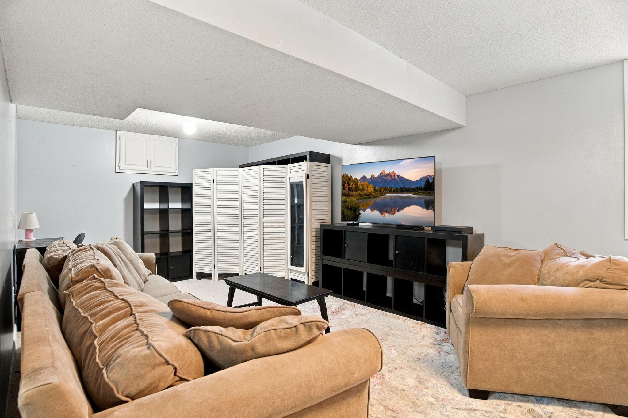 View of Residential at 10626 Daisy Circle, Bloomington MN 55438, Bloomington (27 of 43) - Mike Wilen | Minnesota Team Real Estate