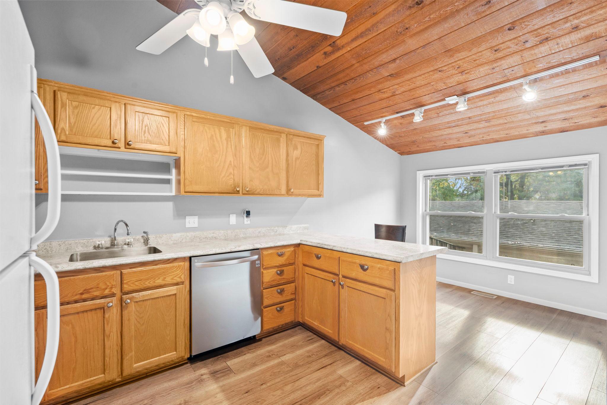 View of Residential at 6384 Aspenwood Plaza, Woodbury MN 55125, Woodbury (19 of 52) - Mike Wilen | Minnesota Team Real Estate