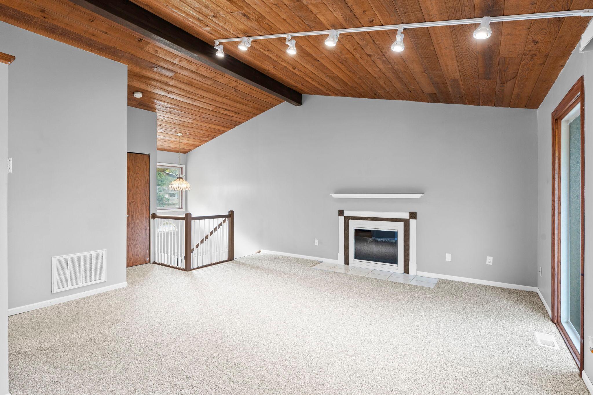 View of Residential at 6384 Aspenwood Plaza, Woodbury MN 55125, Woodbury (7 of 52) - Mike Wilen | Minnesota Team Real Estate