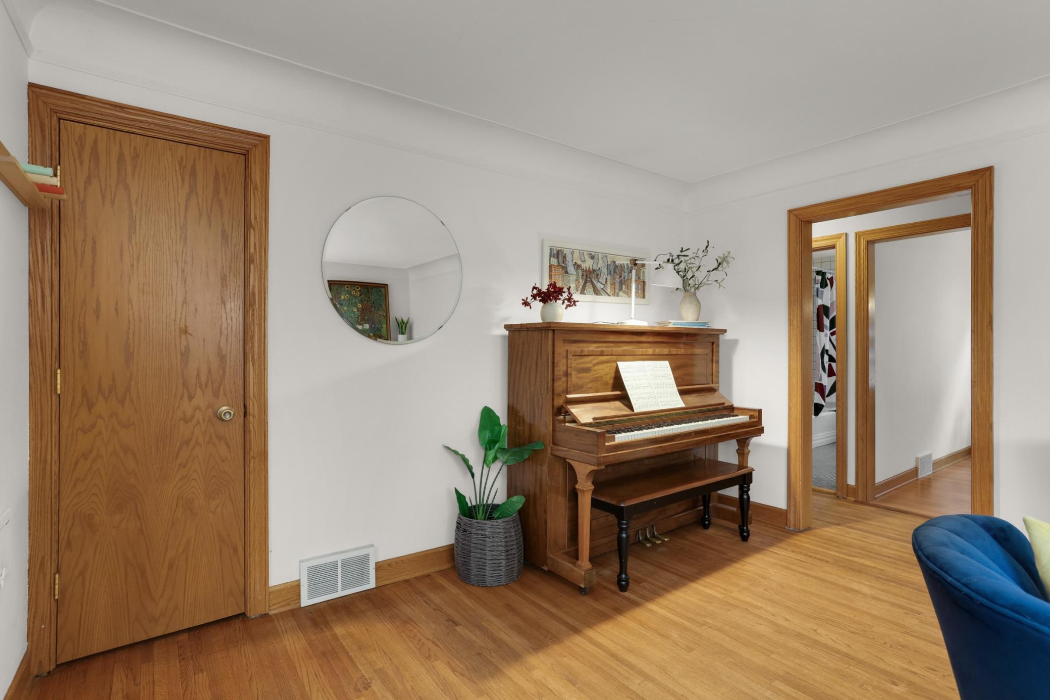 View of Residential at 1947 Johnson Street, Minneapolis MN 55418, Minneapolis (6 of 33) - Mike Wilen | Minnesota Team Real Estate