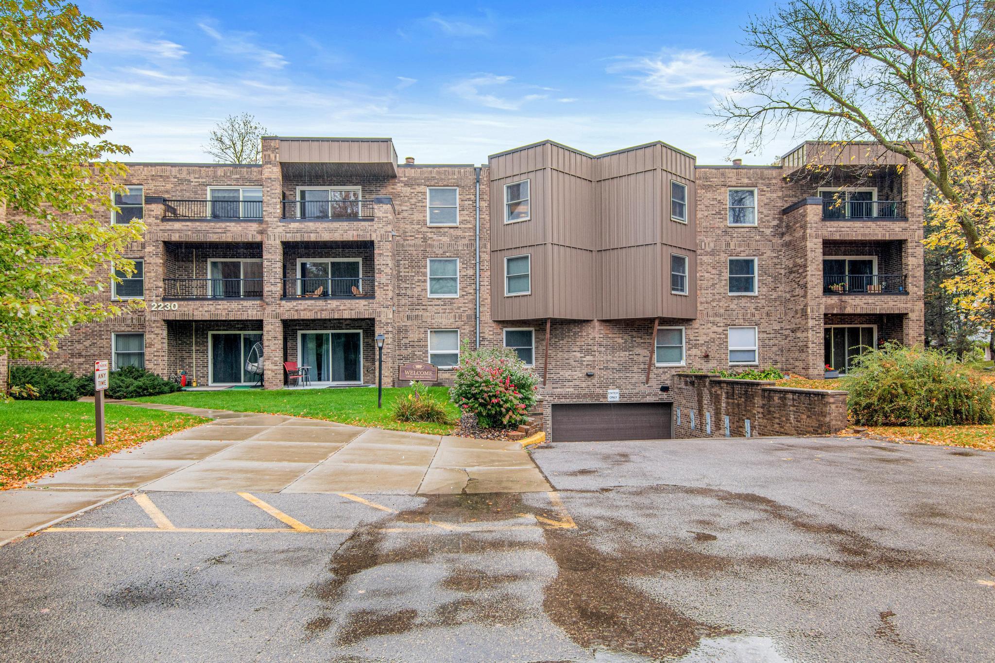 View of Residential at 2230 Midland Grove Road #305, Roseville MN 55113, Roseville (15 of 27) - Mike Wilen | Minnesota Team Real Estate