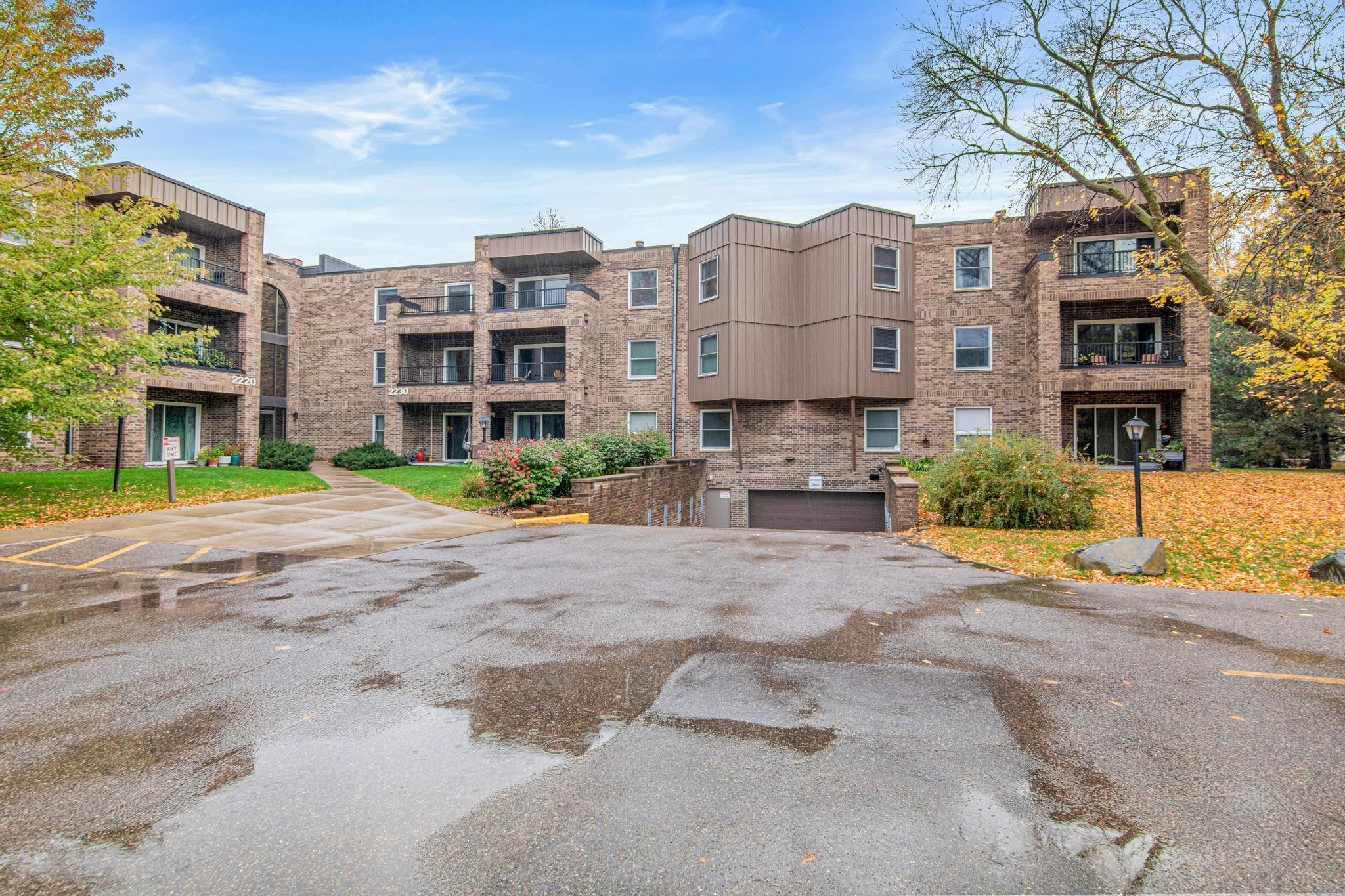 View of Residential at 2230 Midland Grove Road #305, Roseville MN 55113, Roseville (13 of 27) - Mike Wilen | Minnesota Team Real Estate