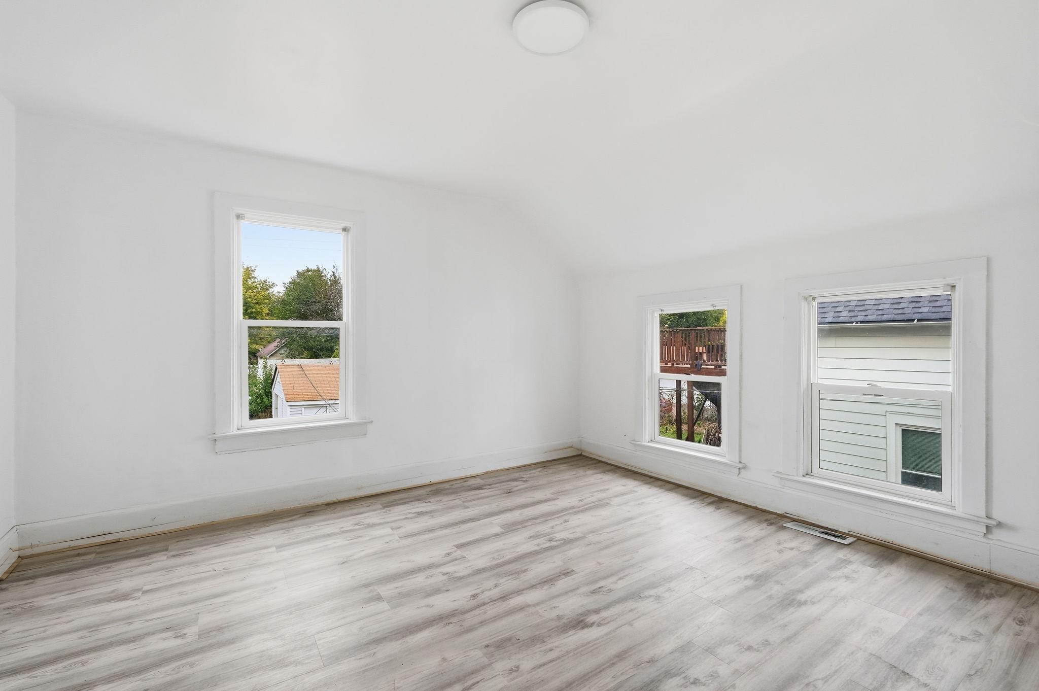 View of Residential at 659 Edmund Avenue, Saint Paul MN 55104, Saint Paul (18 of 23) - Mike Wilen | Minnesota Team Real Estate