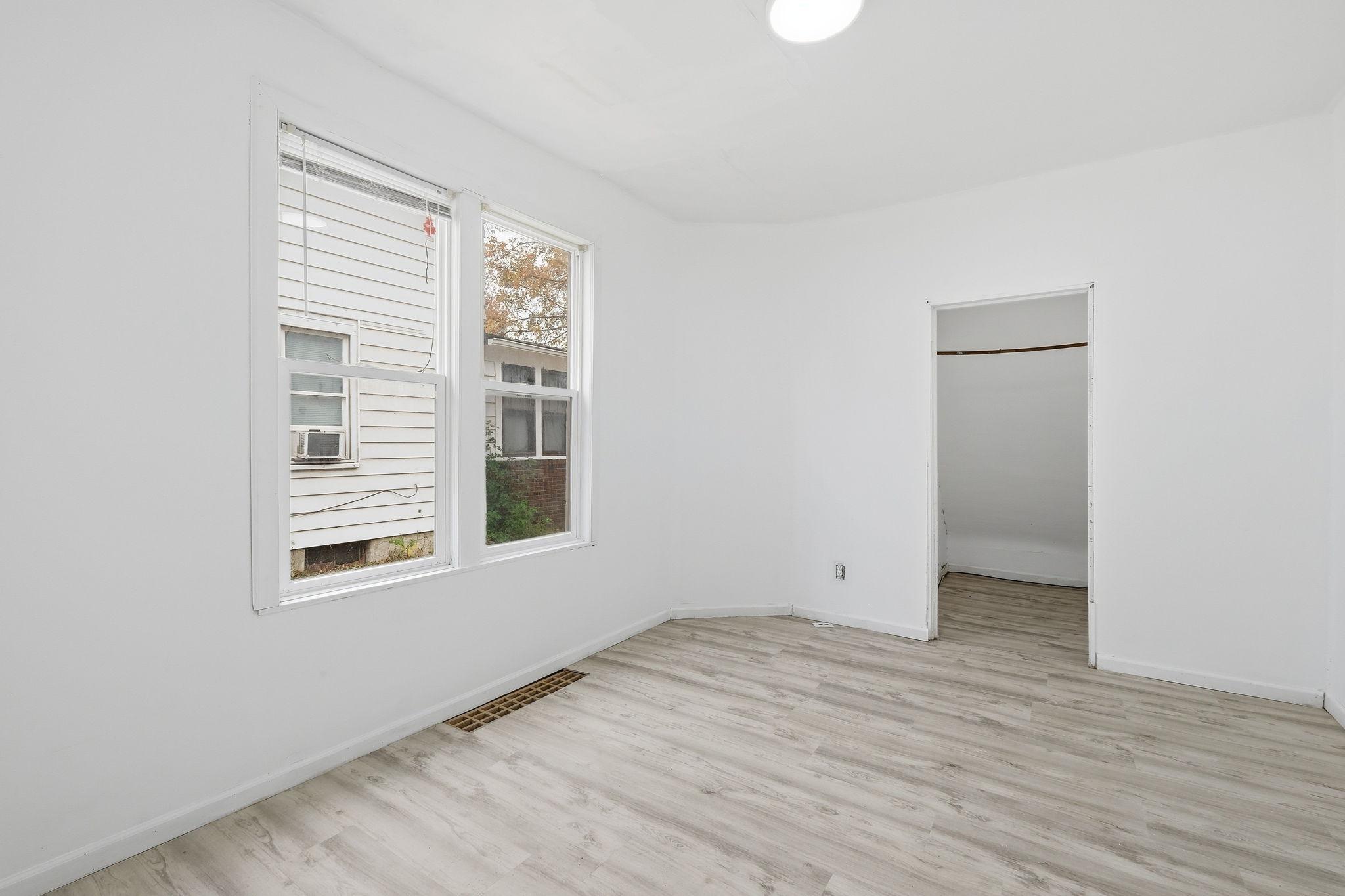 View of Residential at 659 Edmund Avenue, Saint Paul MN 55104, Saint Paul (11 of 23) - Mike Wilen | Minnesota Team Real Estate