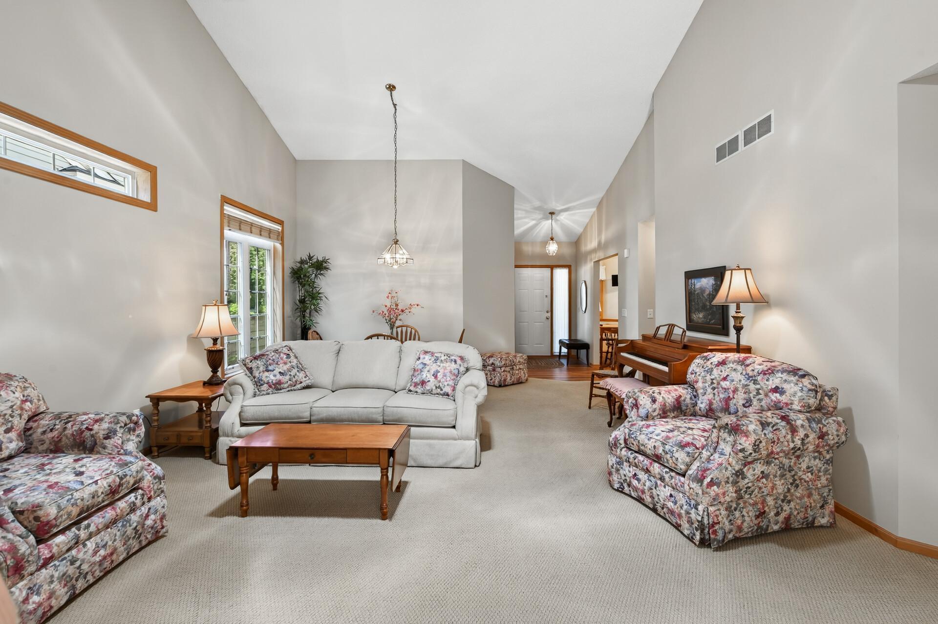 View of Residential at 14437 Edgewood Avenue, Savage MN 55378, Savage (9 of 30) - Mike Wilen | Minnesota Team Real Estate
