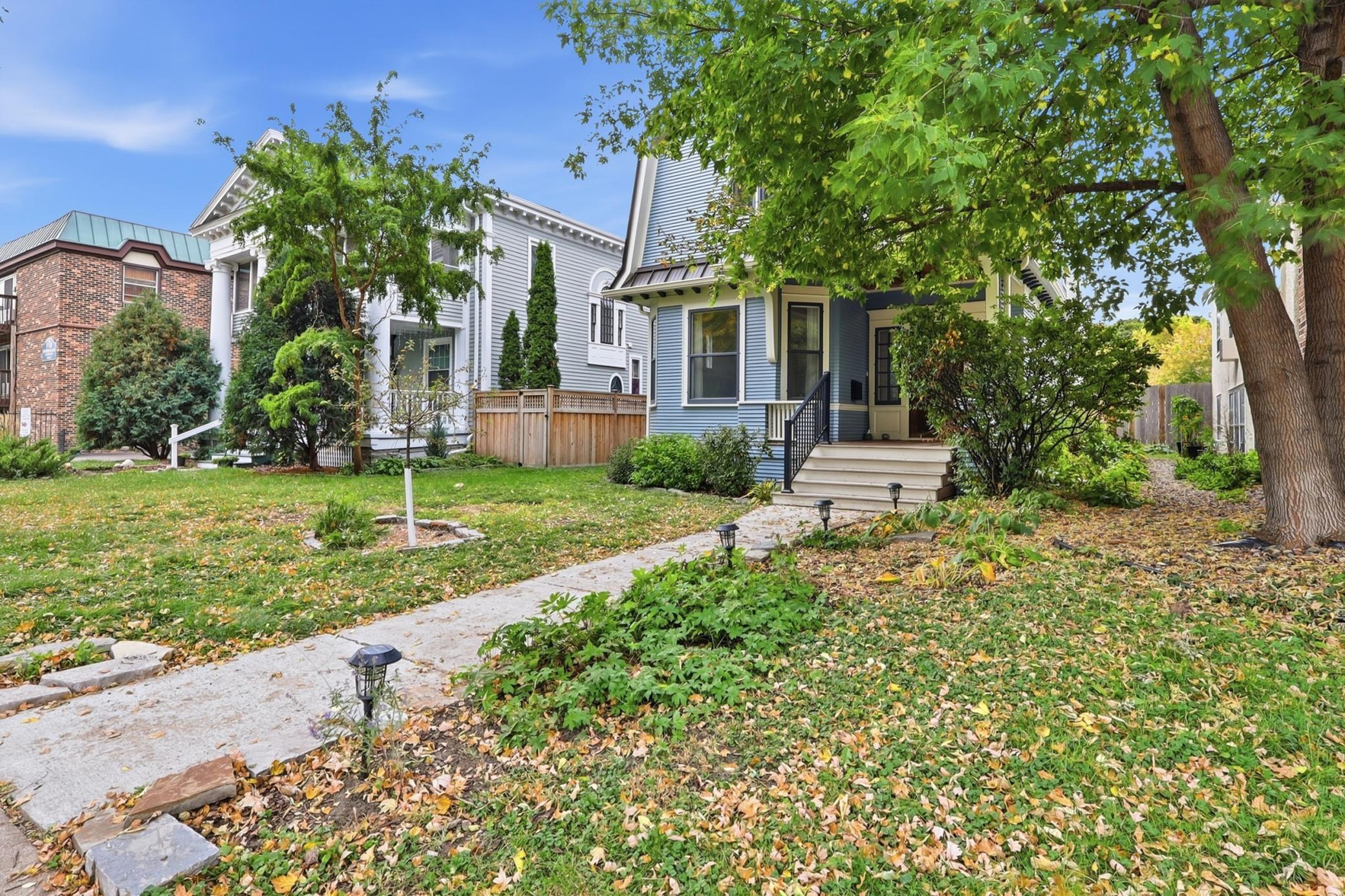 View of Residential at 2220 Pleasant Avenue, Minneapolis MN 55404, Minneapolis (39 of 42) - Mike Wilen | Minnesota Team Real Estate