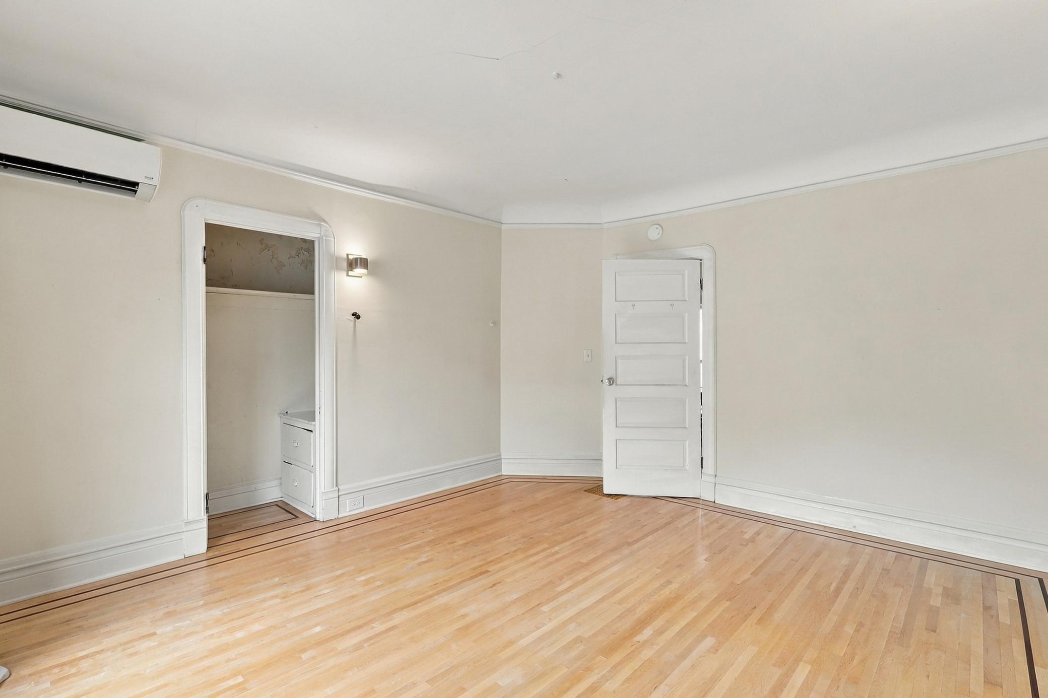 View of Residential at 2220 Pleasant Avenue, Minneapolis MN 55404, Minneapolis (27 of 42) - Mike Wilen | Minnesota Team Real Estate