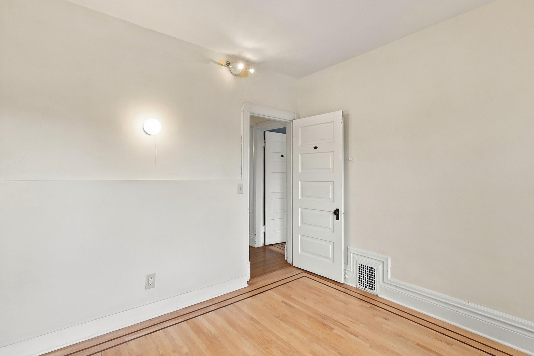 View of Residential at 2220 Pleasant Avenue, Minneapolis MN 55404, Minneapolis (22 of 42) - Mike Wilen | Minnesota Team Real Estate