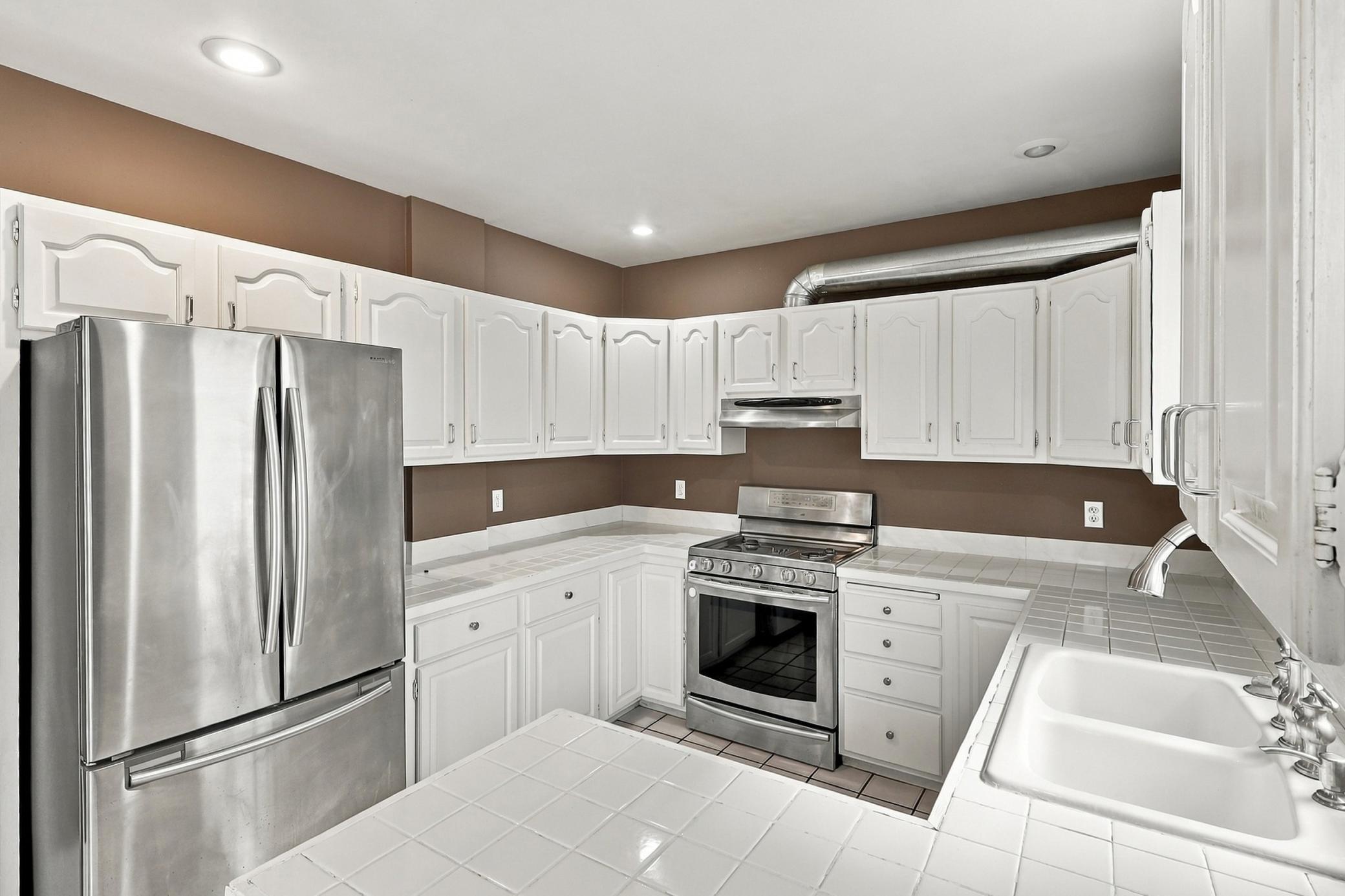 View of Residential at 2220 Pleasant Avenue, Minneapolis MN 55404, Minneapolis (15 of 42) - Mike Wilen | Minnesota Team Real Estate