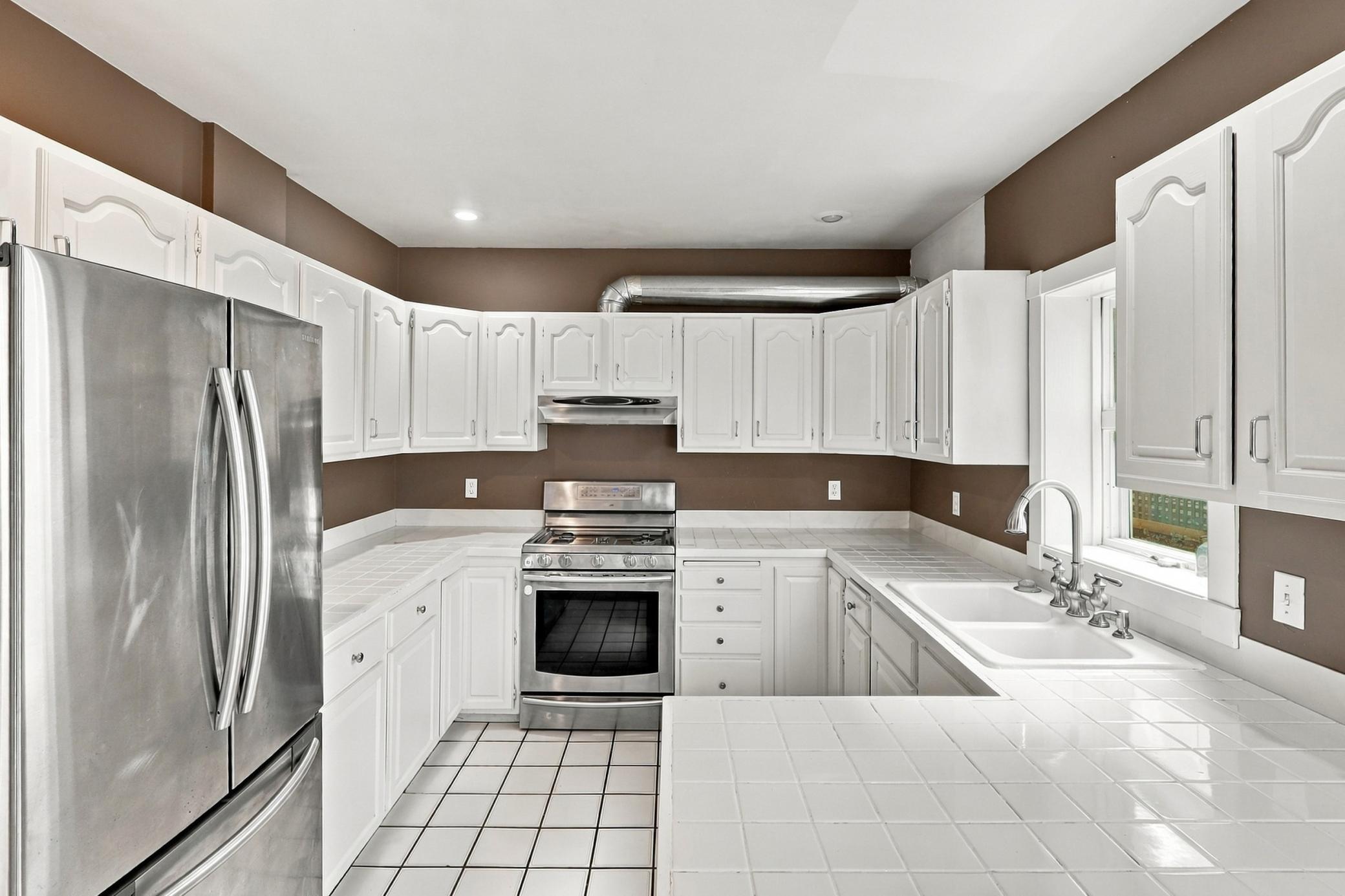 View of Residential at 2220 Pleasant Avenue, Minneapolis MN 55404, Minneapolis (14 of 42) - Mike Wilen | Minnesota Team Real Estate