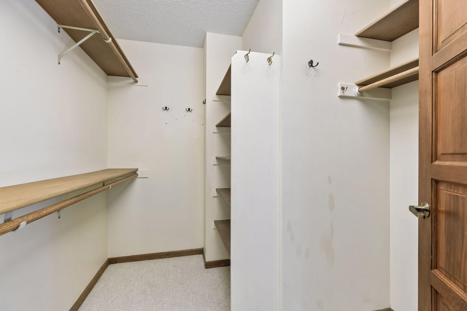 View of Residential at 1201 Yale Place #408, Minneapolis MN 55403, Minneapolis (28 of 104) - Mike Wilen | Minnesota Team Real Estate