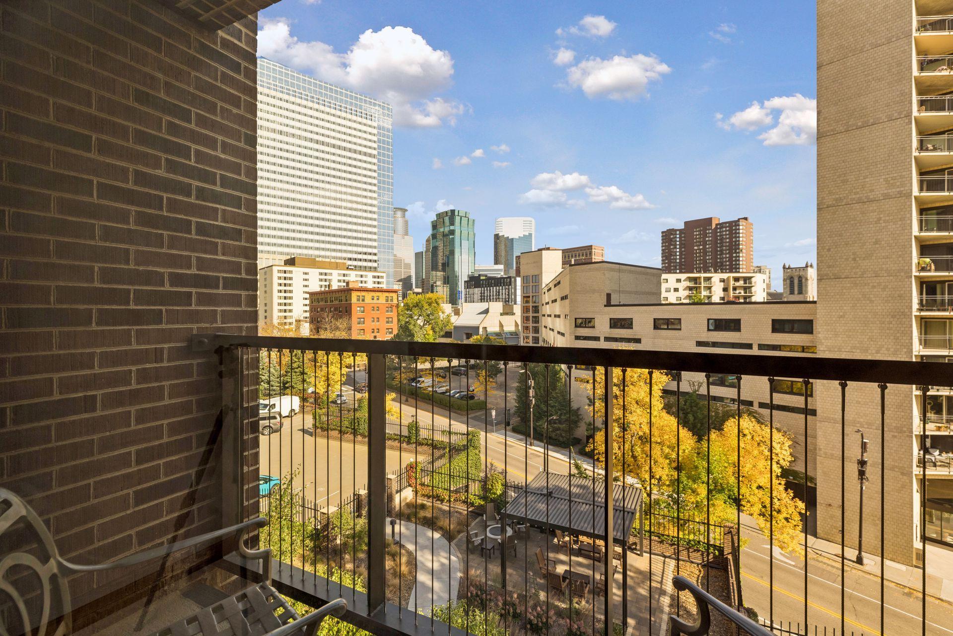 View of Residential at 1201 Yale Place #408, Minneapolis MN 55403, Minneapolis (22 of 104) - Mike Wilen | Minnesota Team Real Estate