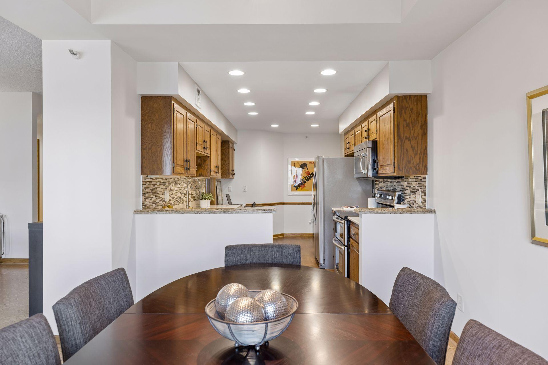 View of Residential at 1201 Yale Place #408, Minneapolis MN 55403, Minneapolis (6 of 104) - Mike Wilen | Minnesota Team Real Estate