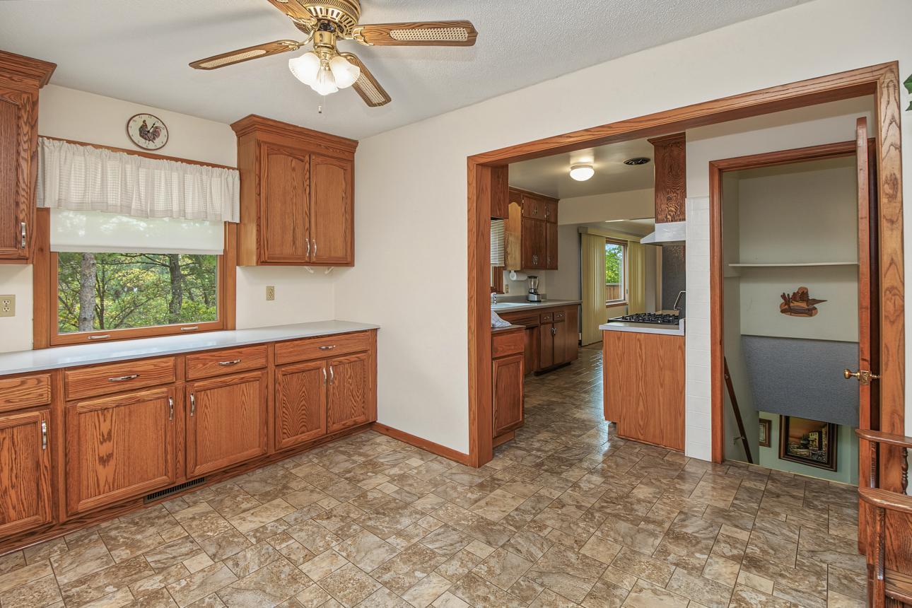 View of Residential at 556 Turin Avenue, South Saint Paul MN 55075, South Saint Paul (11 of 38) - Mike Wilen | Minnesota Team Real Estate