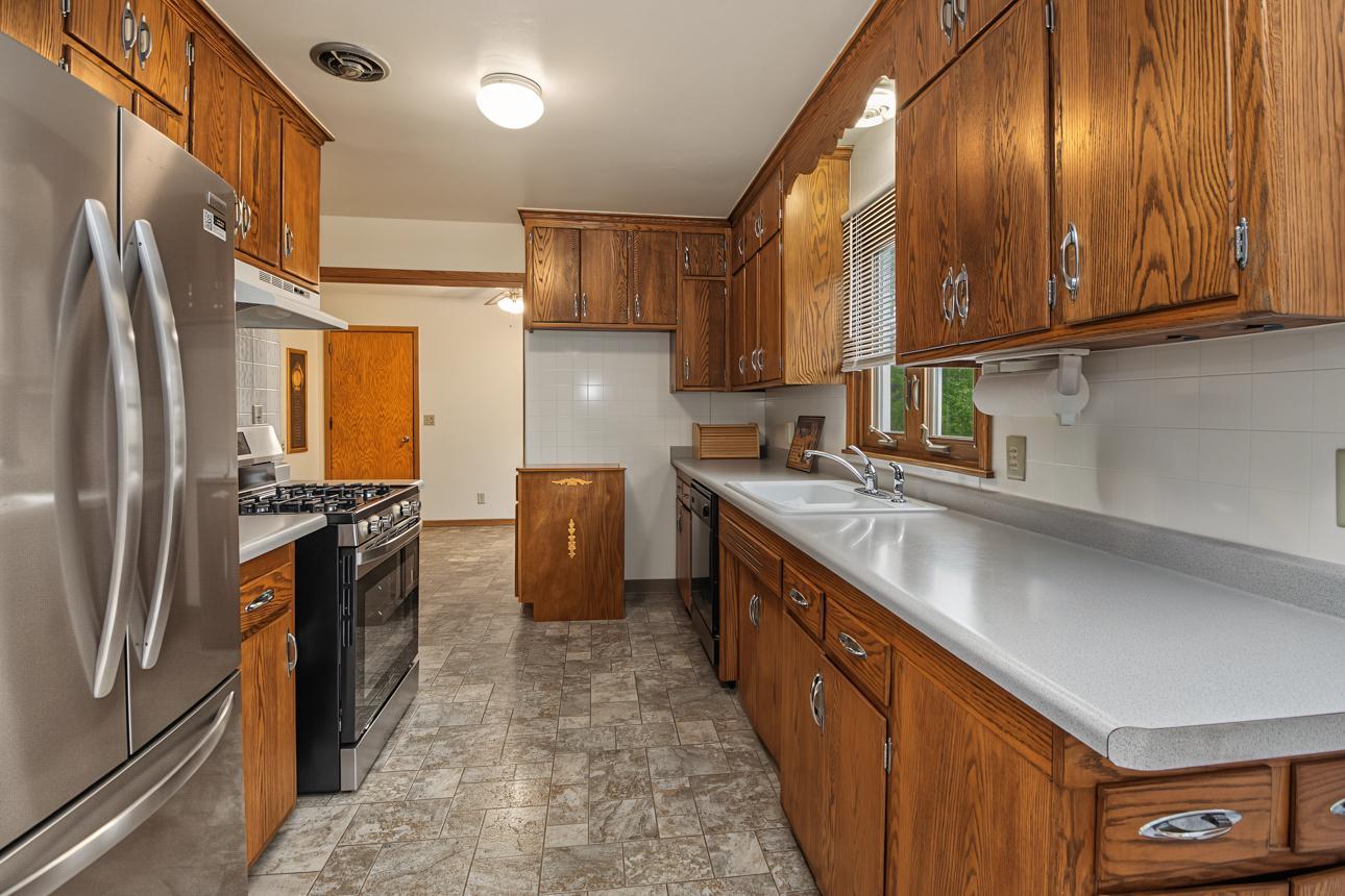 View of Residential at 556 Turin Avenue, South Saint Paul MN 55075, South Saint Paul (7 of 38) - Mike Wilen | Minnesota Team Real Estate