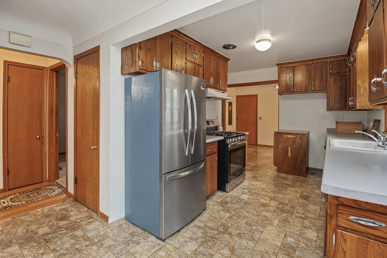 View of Residential at 556 Turin Avenue, South Saint Paul MN 55075, South Saint Paul (6 of 38) - Mike Wilen | Minnesota Team Real Estate