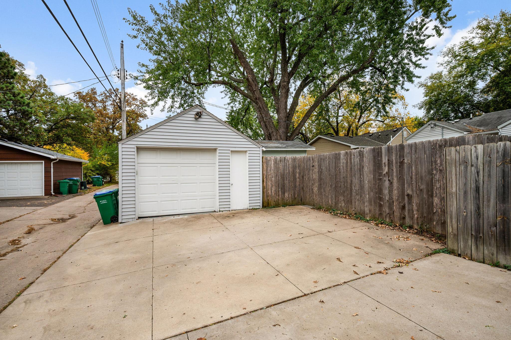 View of Residential at 2745 Hampshire Avenue, Saint Louis Park MN 55426, Saint Louis Park (22 of 25) - Mike Wilen | Minnesota Team Real Estate