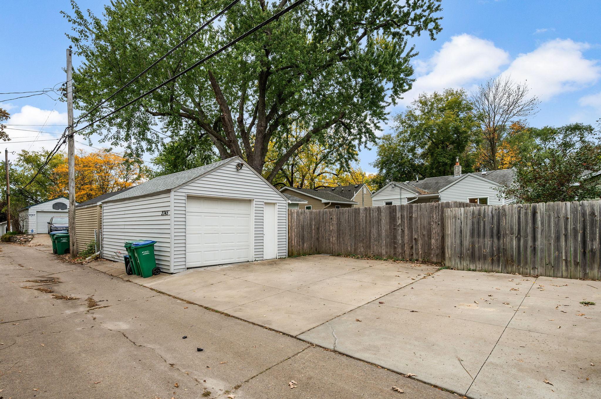 View of Residential at 2745 Hampshire Avenue, Saint Louis Park MN 55426, Saint Louis Park (21 of 25) - Mike Wilen | Minnesota Team Real Estate