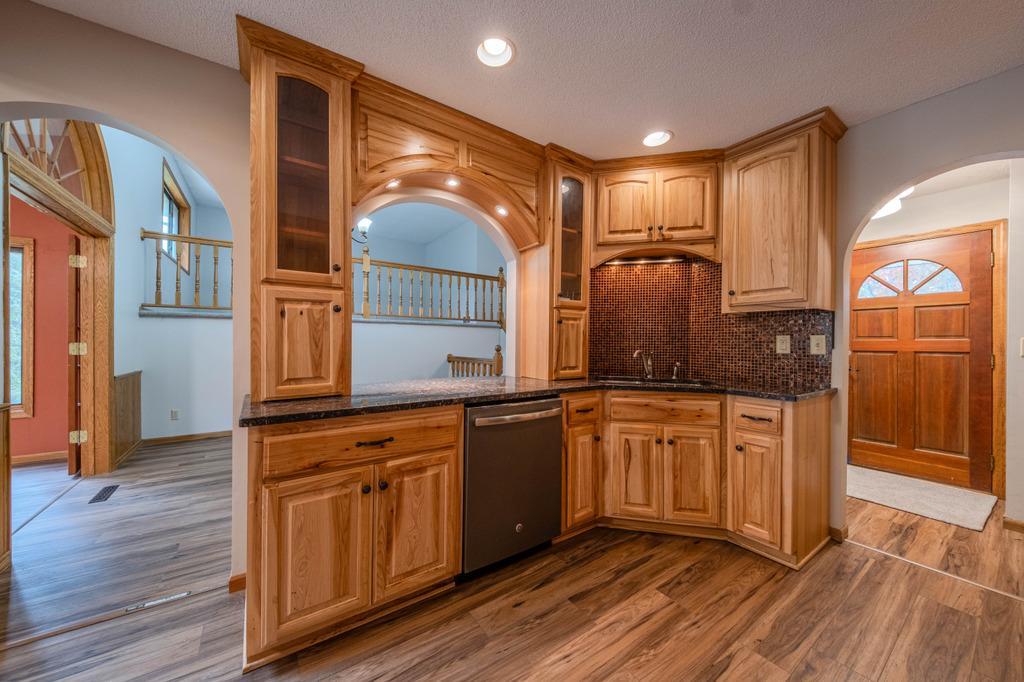 View of Residential at 1568 Lakewood Drive, Maplewood MN 55119, Maplewood (31 of 54) - Mike Wilen | Minnesota Team Real Estate