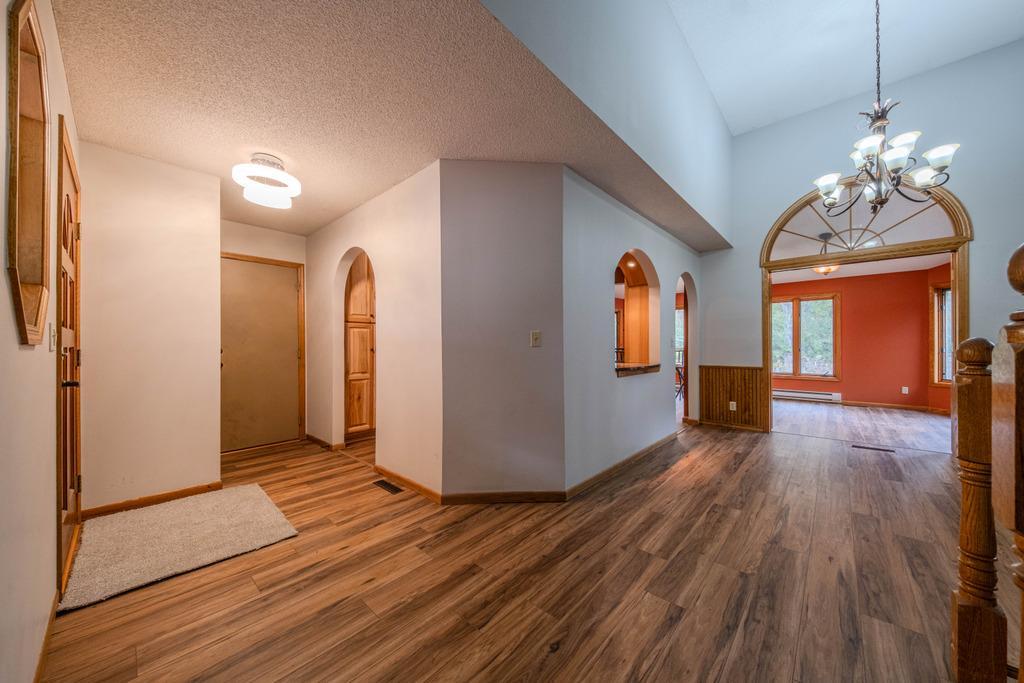 View of Residential at 1568 Lakewood Drive, Maplewood MN 55119, Maplewood (26 of 54) - Mike Wilen | Minnesota Team Real Estate