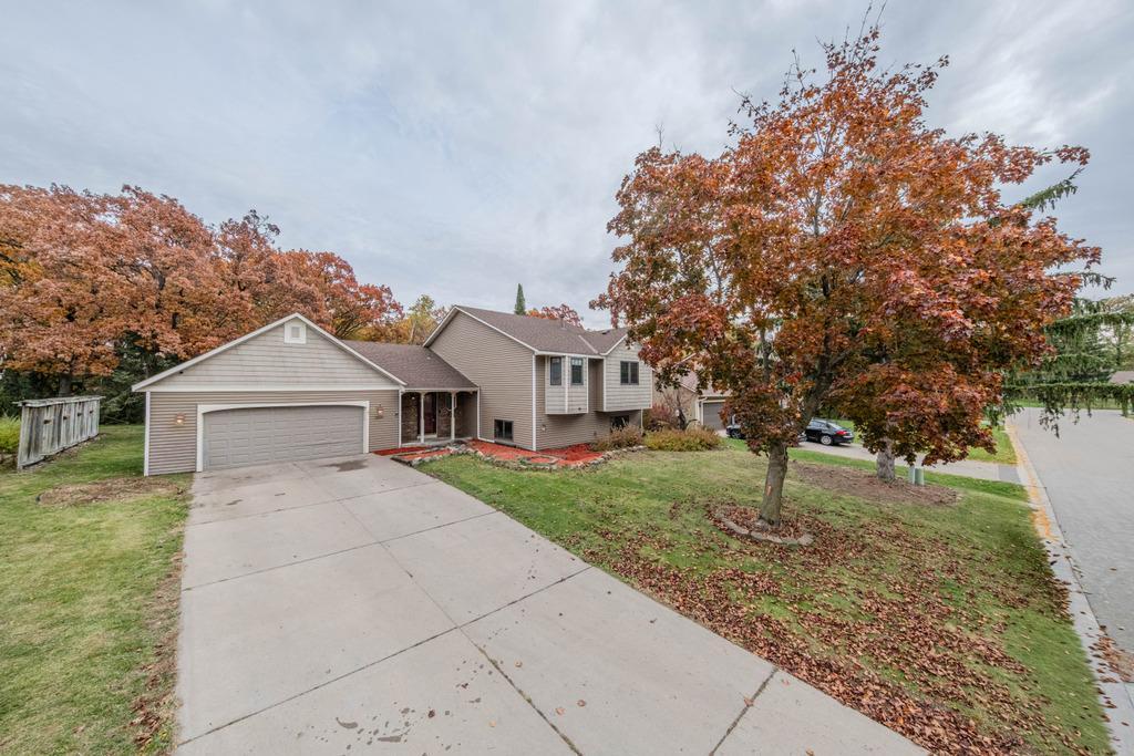 View of Residential at 1568 Lakewood Drive, Maplewood MN 55119, Maplewood (17 of 54) - Mike Wilen | Minnesota Team Real Estate