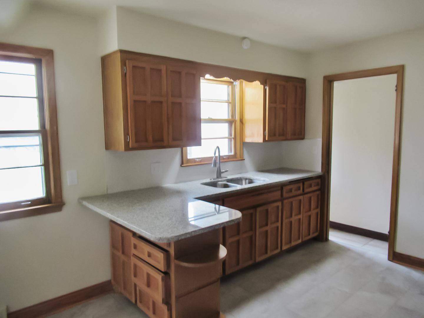 View of Residential at 2513 Saint Anthony Boulevard, Saint Anthony MN 55418, Saint Anthony (3 of 15) - Mike Wilen | Minnesota Team Real Estate
