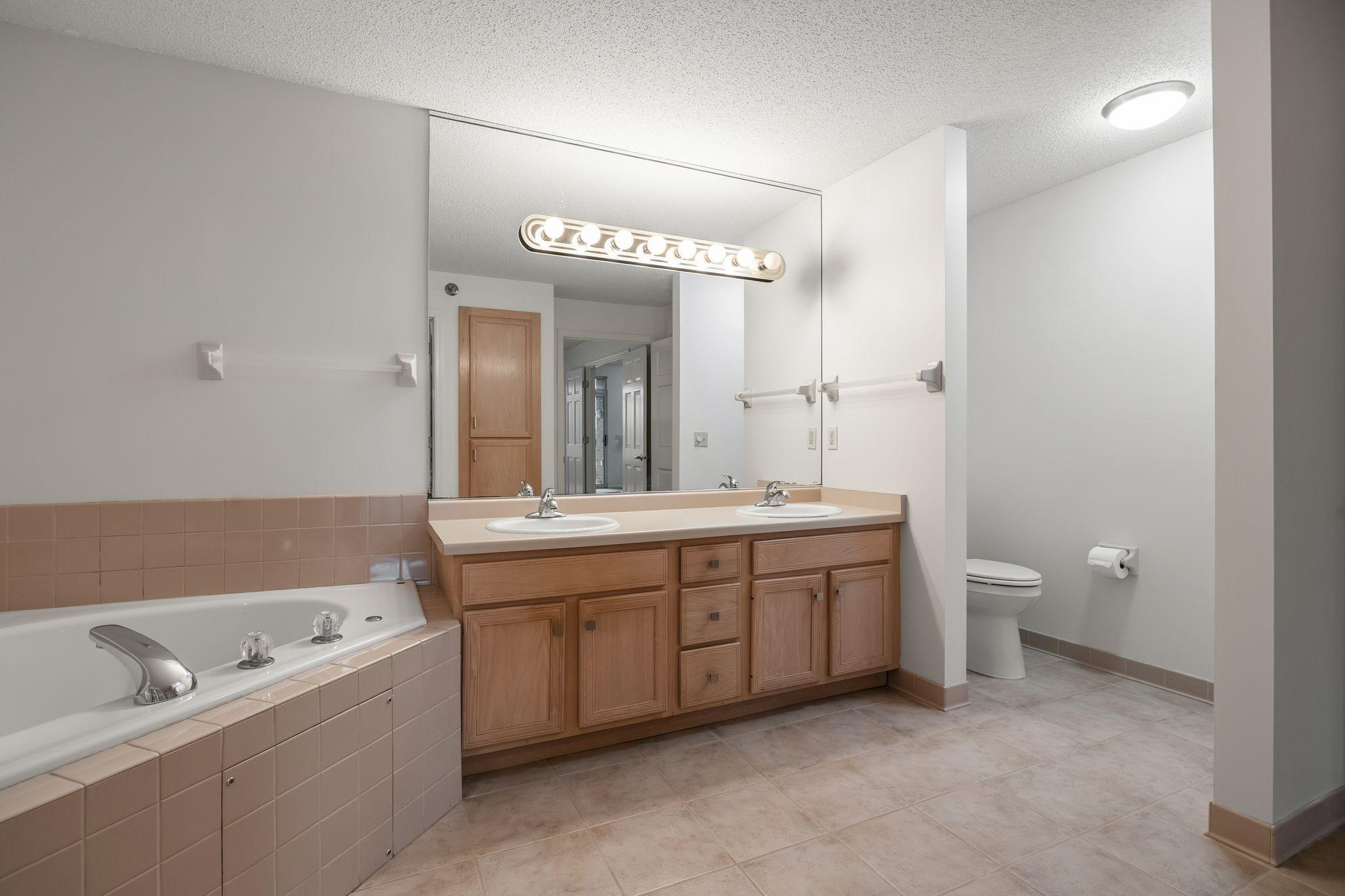 View of Residential at 7400 Edinborough Way #5205, Edina MN 55435, Edina (36 of 58) - Mike Wilen | Minnesota Team Real Estate