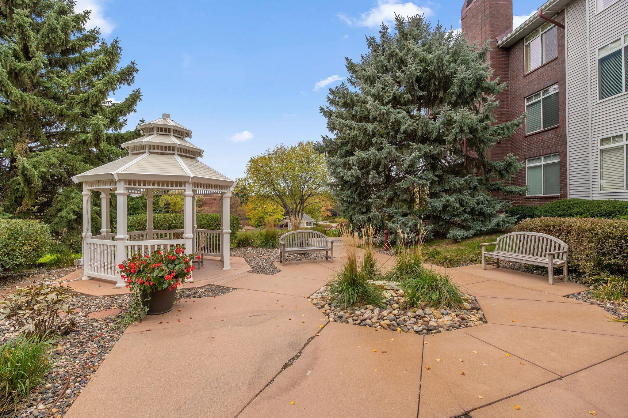 View of Residential at 7400 Edinborough Way #5205, Edina MN 55435, Edina (48 of 58) - Mike Wilen | Minnesota Team Real Estate