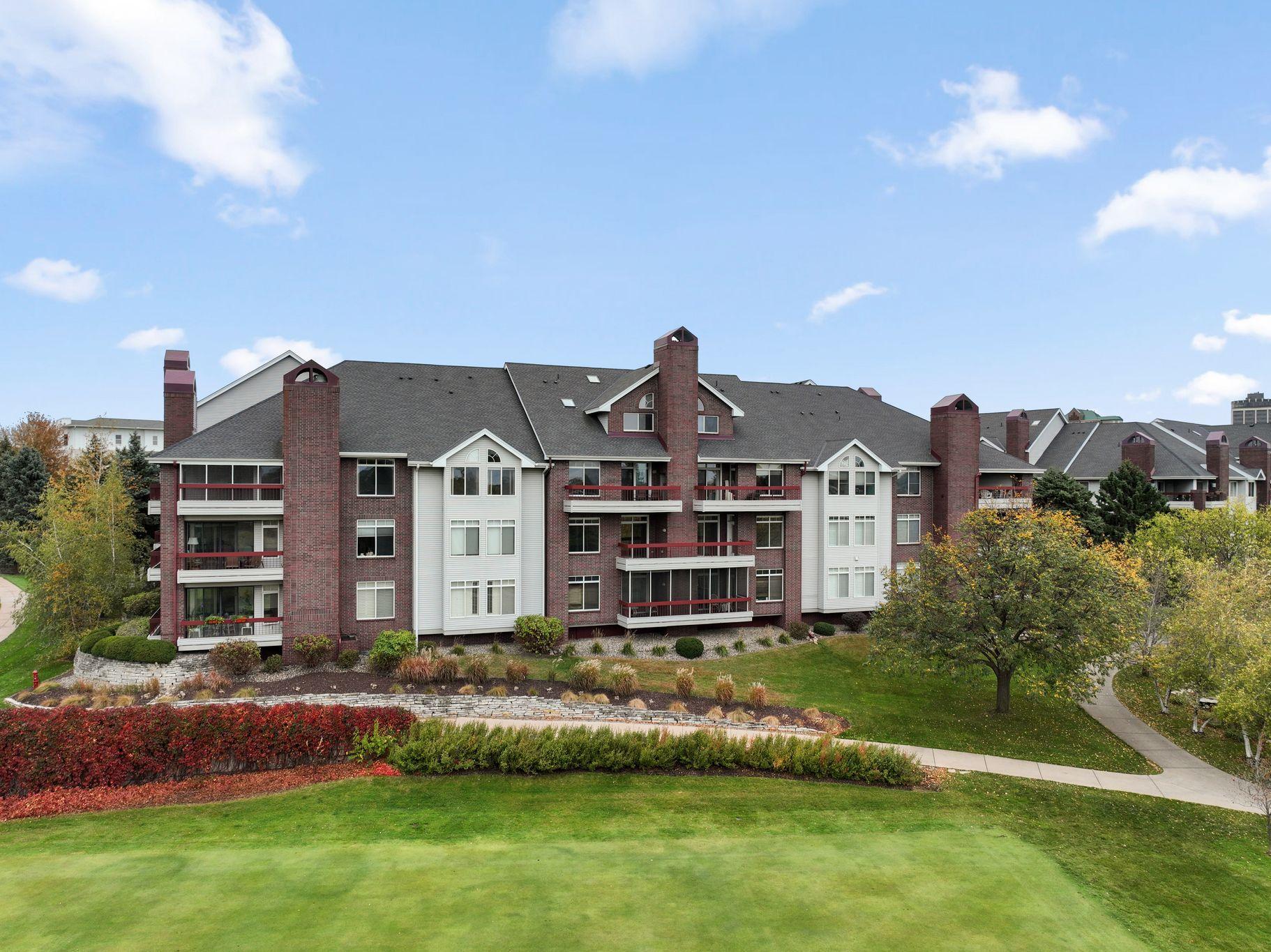 View of Residential at 7400 Edinborough Way #5205, Edina MN 55435, Edina (18 of 58) - Mike Wilen | Minnesota Team Real Estate
