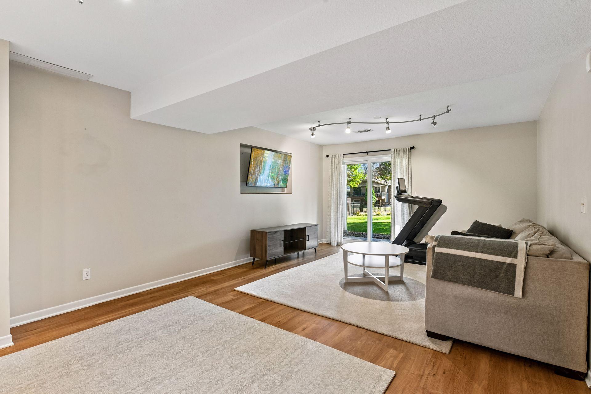 View of Residential at 18763 Pennington Avenue, Eden Prairie MN 55346, Eden Prairie (17 of 29) - Mike Wilen | Minnesota Team Real Estate
