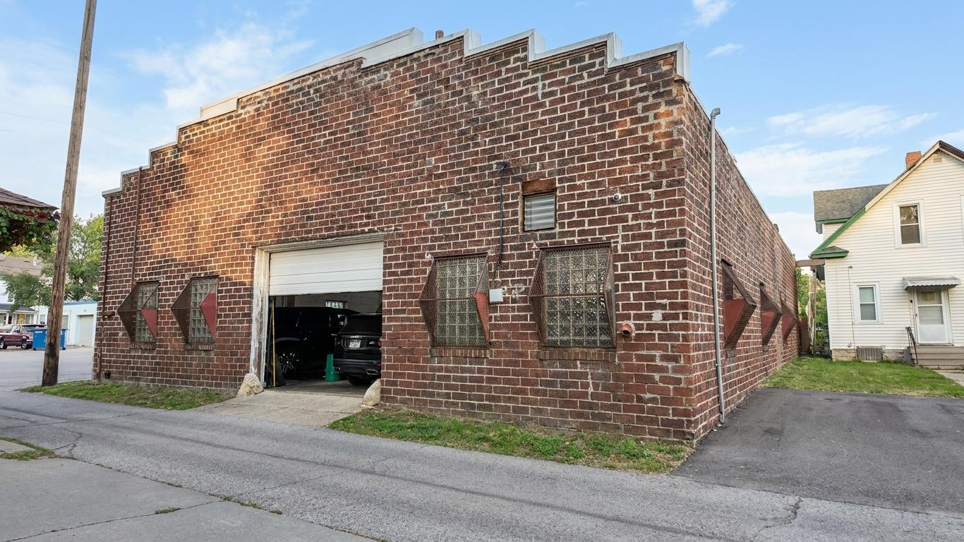 View of Commercial Sale at 3412 Cedar Avenue, Minneapolis MN 55407, Minneapolis (11 of 12) - Mike Wilen | Minnesota Team Real Estate