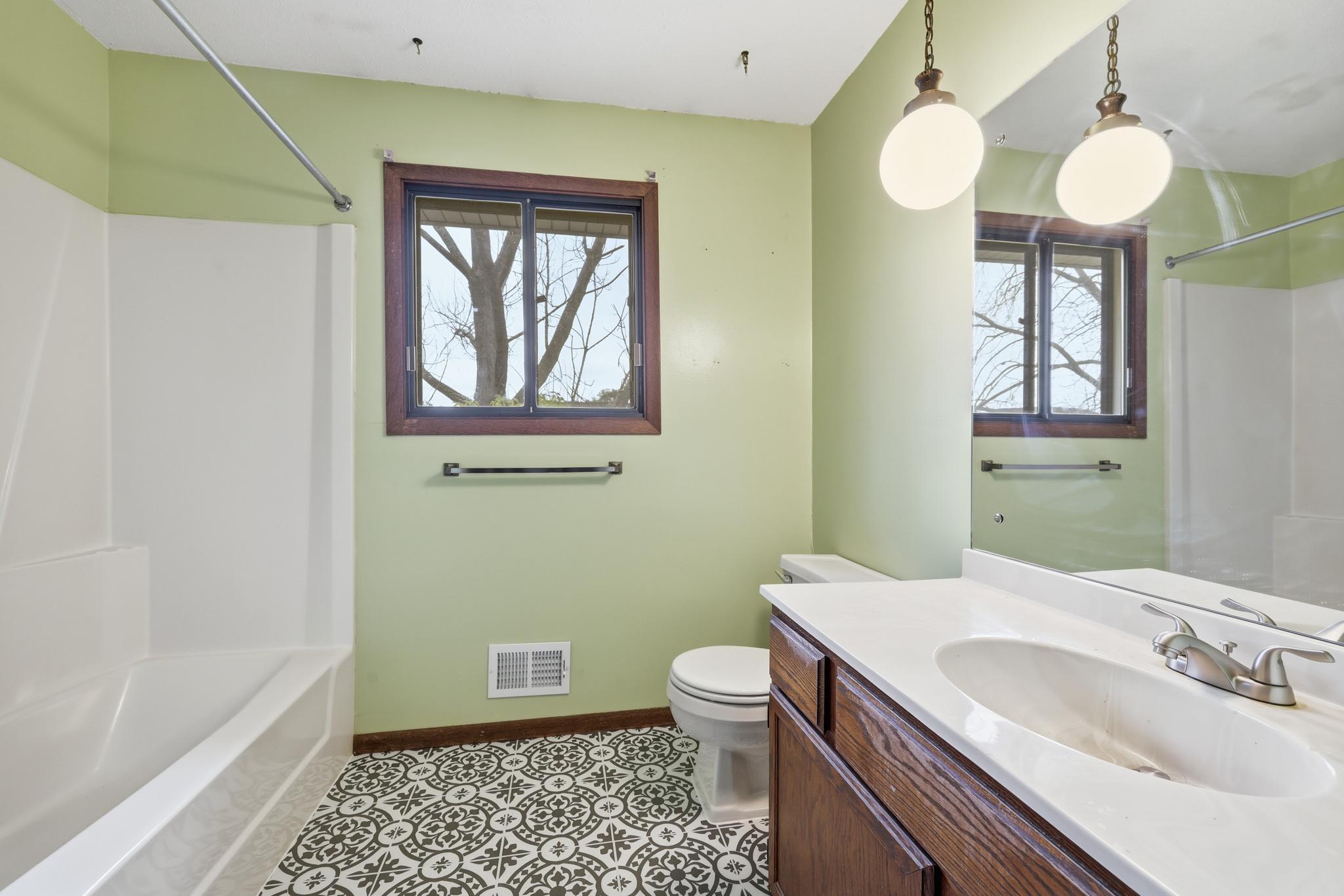 View of Residential at 326 Morningside Circle, Saint Paul MN 55119, Saint Paul (17 of 26) - Mike Wilen | Minnesota Team Real Estate