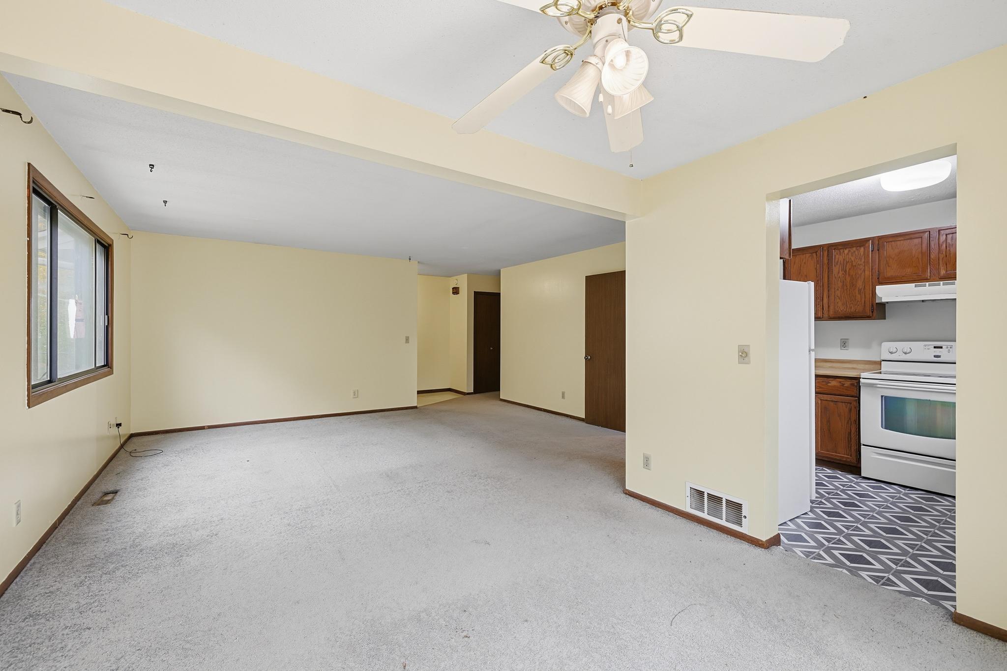 View of Residential at 326 Morningside Circle, Saint Paul MN 55119, Saint Paul (10 of 26) - Mike Wilen | Minnesota Team Real Estate