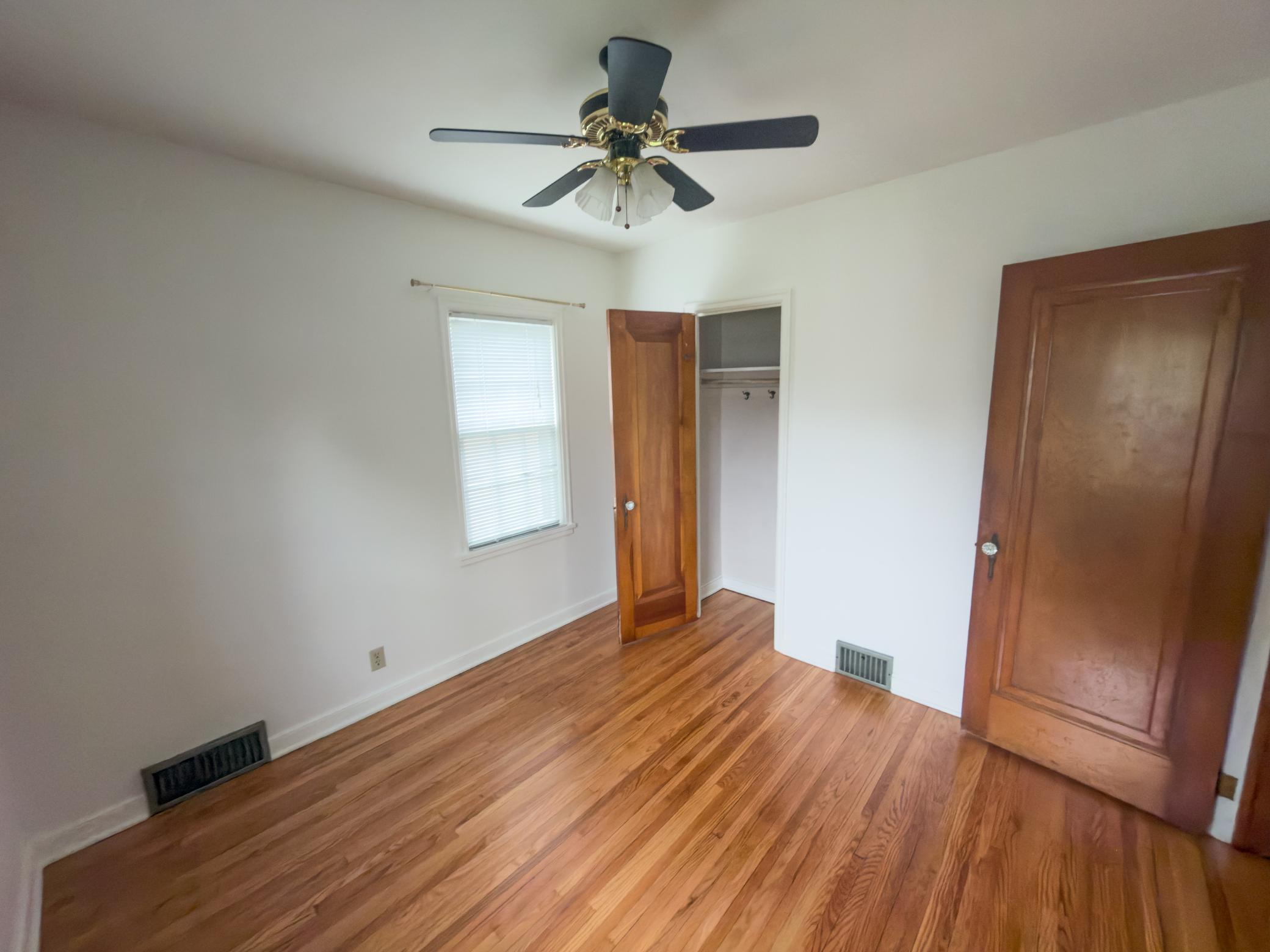 View of Residential Income at 1481 Edgerton Street, Saint Paul MN 55130, Saint Paul (10 of 26) - Mike Wilen | Minnesota Team Real Estate