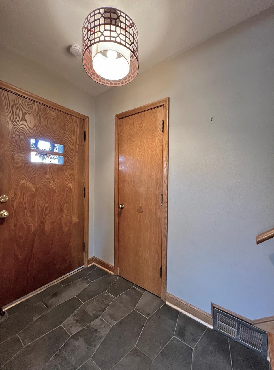 View of Residential at 938 California Avenue, Saint Paul MN 55117, Saint Paul (12 of 14) - Mike Wilen | Minnesota Team Real Estate