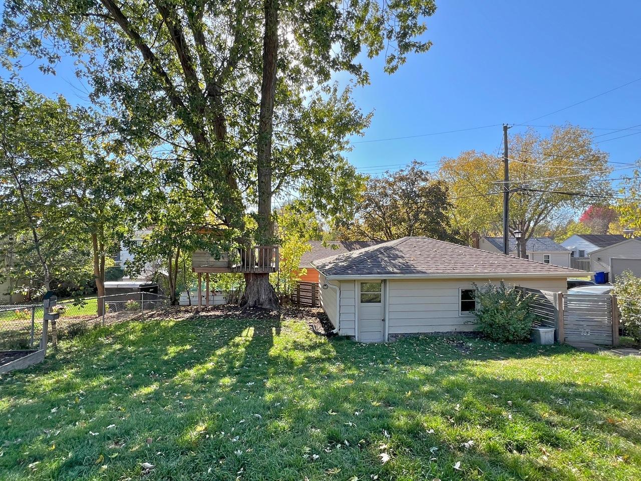 View of Residential at 938 California Avenue, Saint Paul MN 55117, Saint Paul (14 of 14) - Mike Wilen | Minnesota Team Real Estate