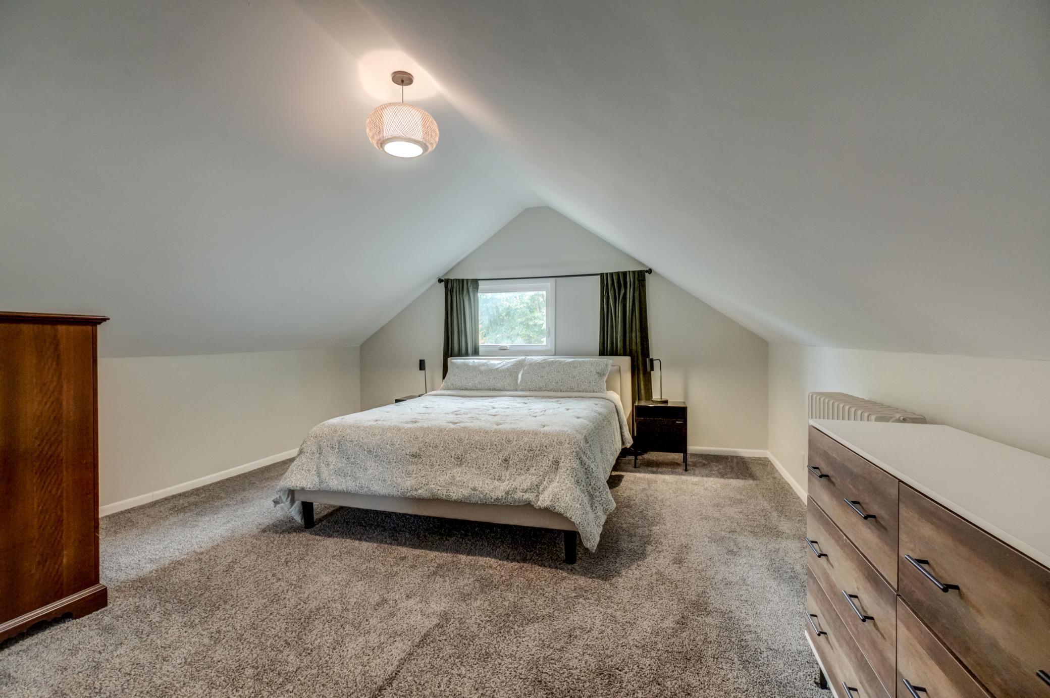 View of Residential at 1355 Upton Avenue, Minneapolis MN 55411, Minneapolis (35 of 49) - Mike Wilen | Minnesota Team Real Estate