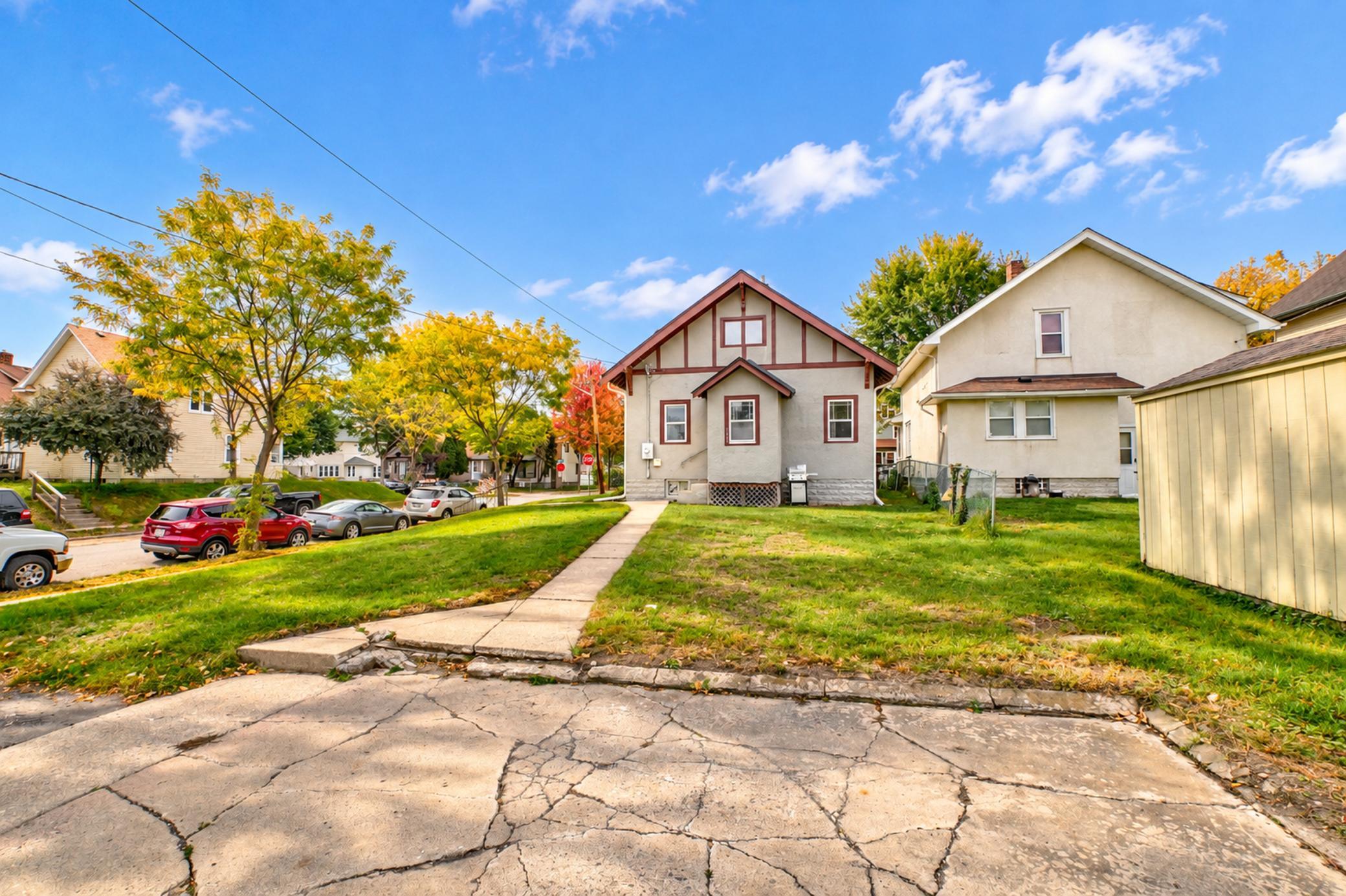 View of Residential at 1355 Upton Avenue, Minneapolis MN 55411, Minneapolis (47 of 49) - Mike Wilen | Minnesota Team Real Estate