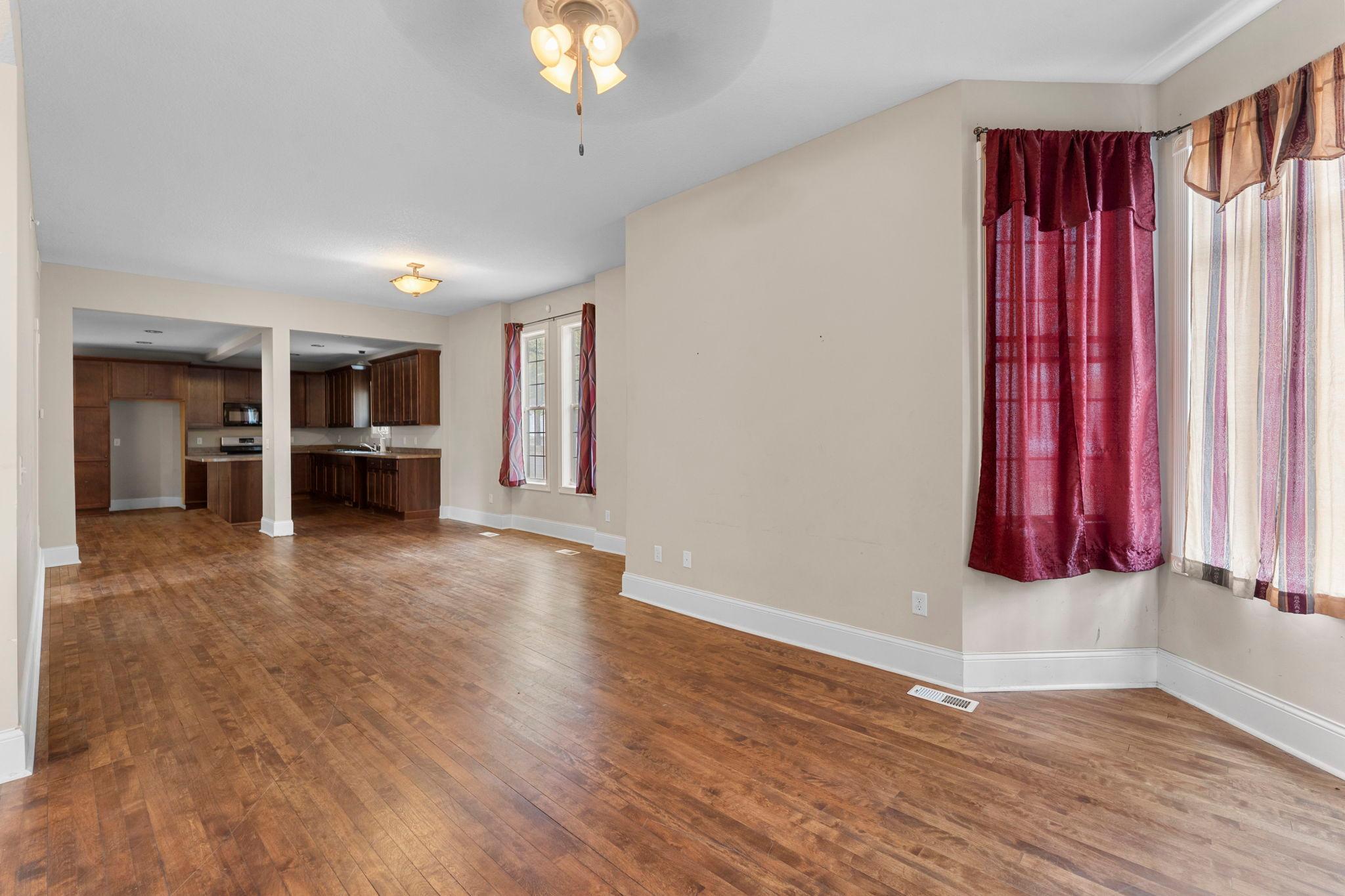 View of Residential at 989 Burr Street, Saint Paul MN 55130, Saint Paul (8 of 52) - Mike Wilen | Minnesota Team Real Estate