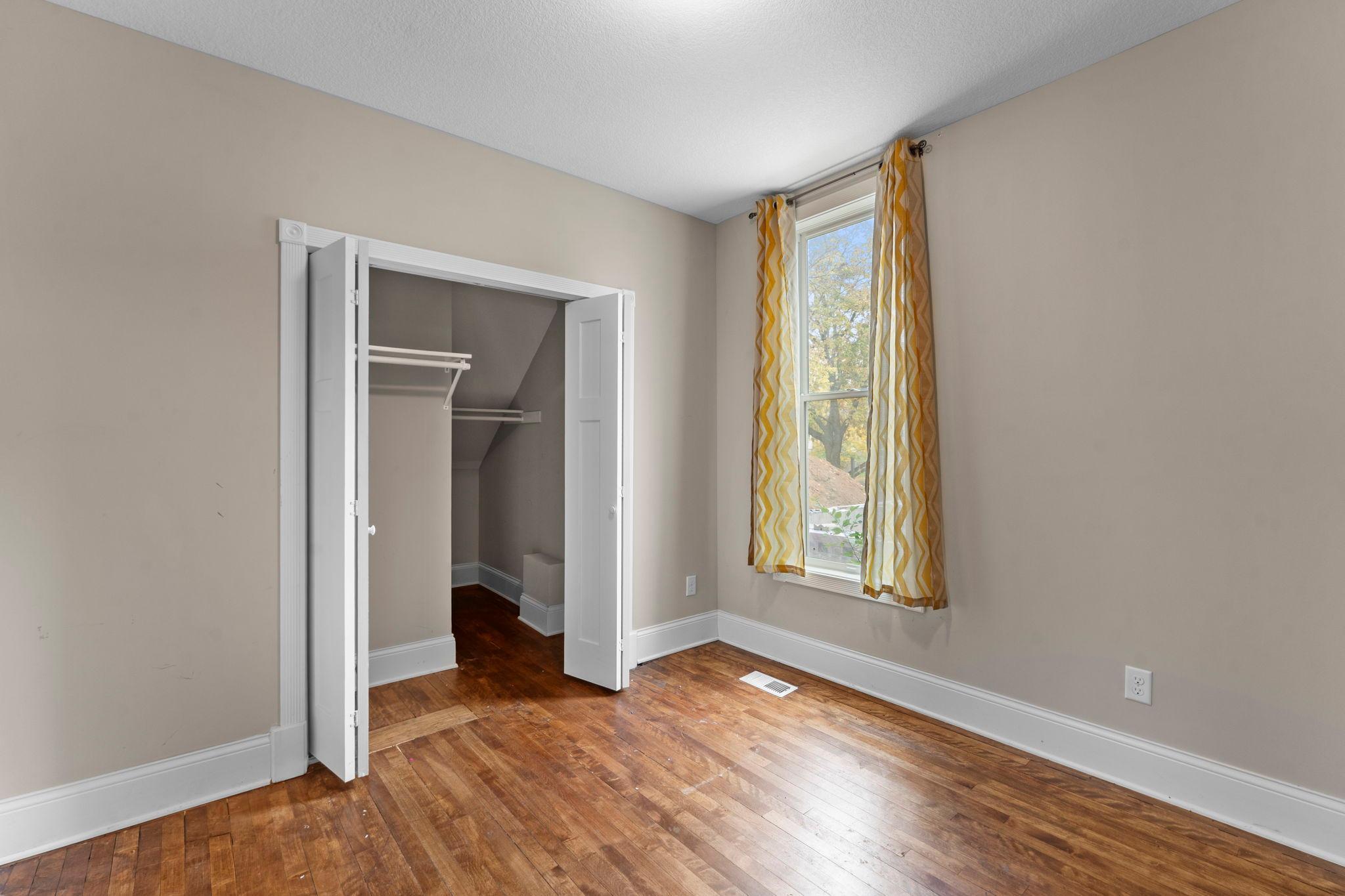 View of Residential at 989 Burr Street, Saint Paul MN 55130, Saint Paul (28 of 52) - Mike Wilen | Minnesota Team Real Estate