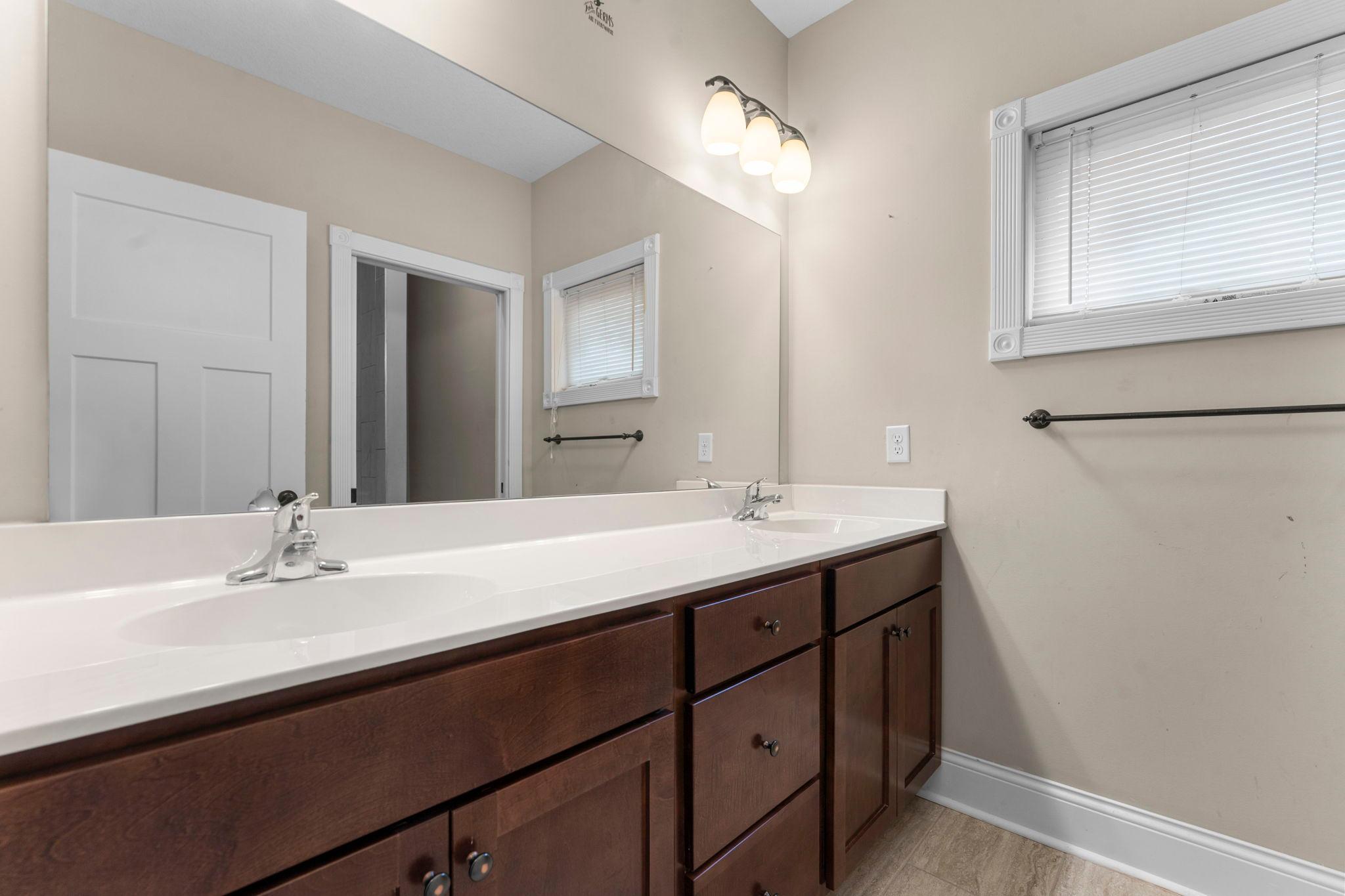 View of Residential at 989 Burr Street, Saint Paul MN 55130, Saint Paul (38 of 52) - Mike Wilen | Minnesota Team Real Estate