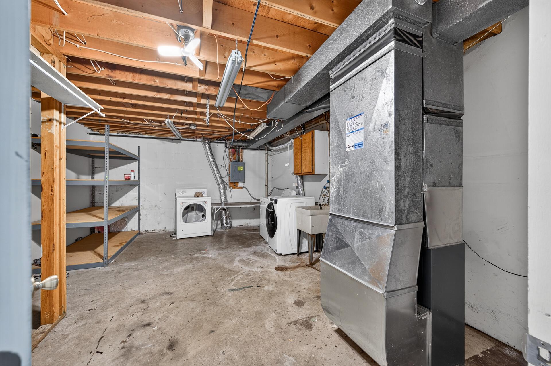 View of Residential at 2445 Elliot Avenue, Minneapolis MN 55404, Minneapolis (24 of 31) - Mike Wilen | Minnesota Team Real Estate