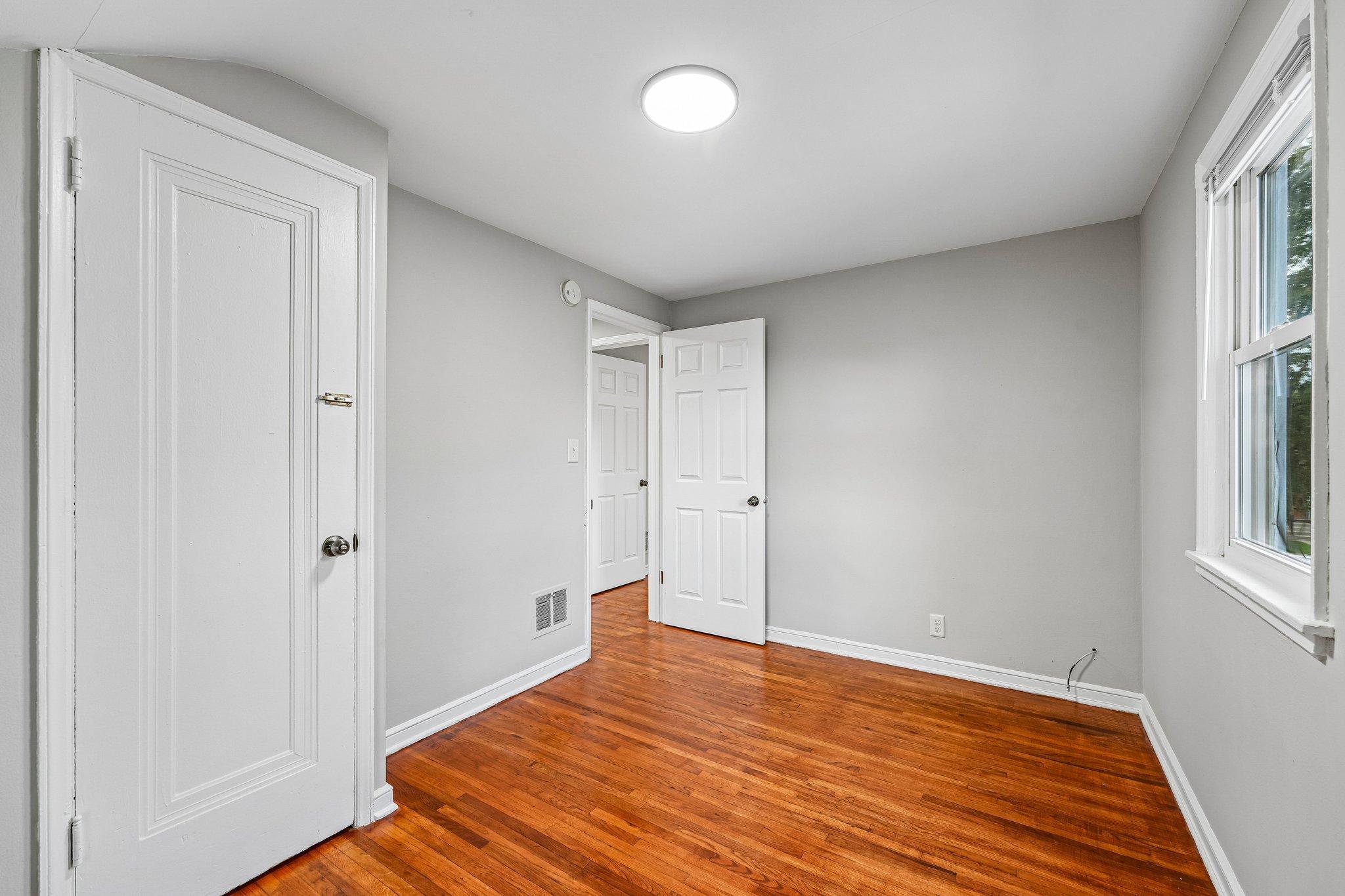 View of Residential Income at 5036 6th Street, Minneapolis MN 55430, Minneapolis (36 of 64) - Mike Wilen | Minnesota Team Real Estate